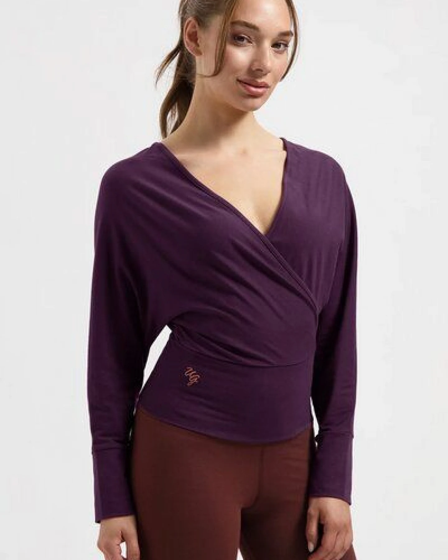 Urban Goddess Ala Yoga Longsleeve Wrap Top – Ansicht 2