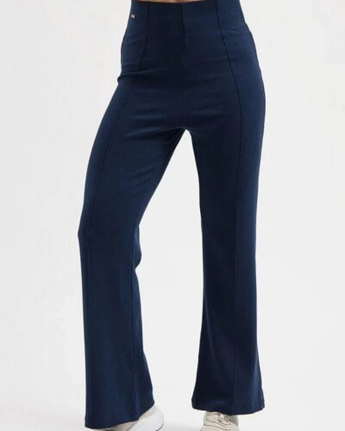 Urban Goddess Cayha Flared Yogahose – Ansicht 3