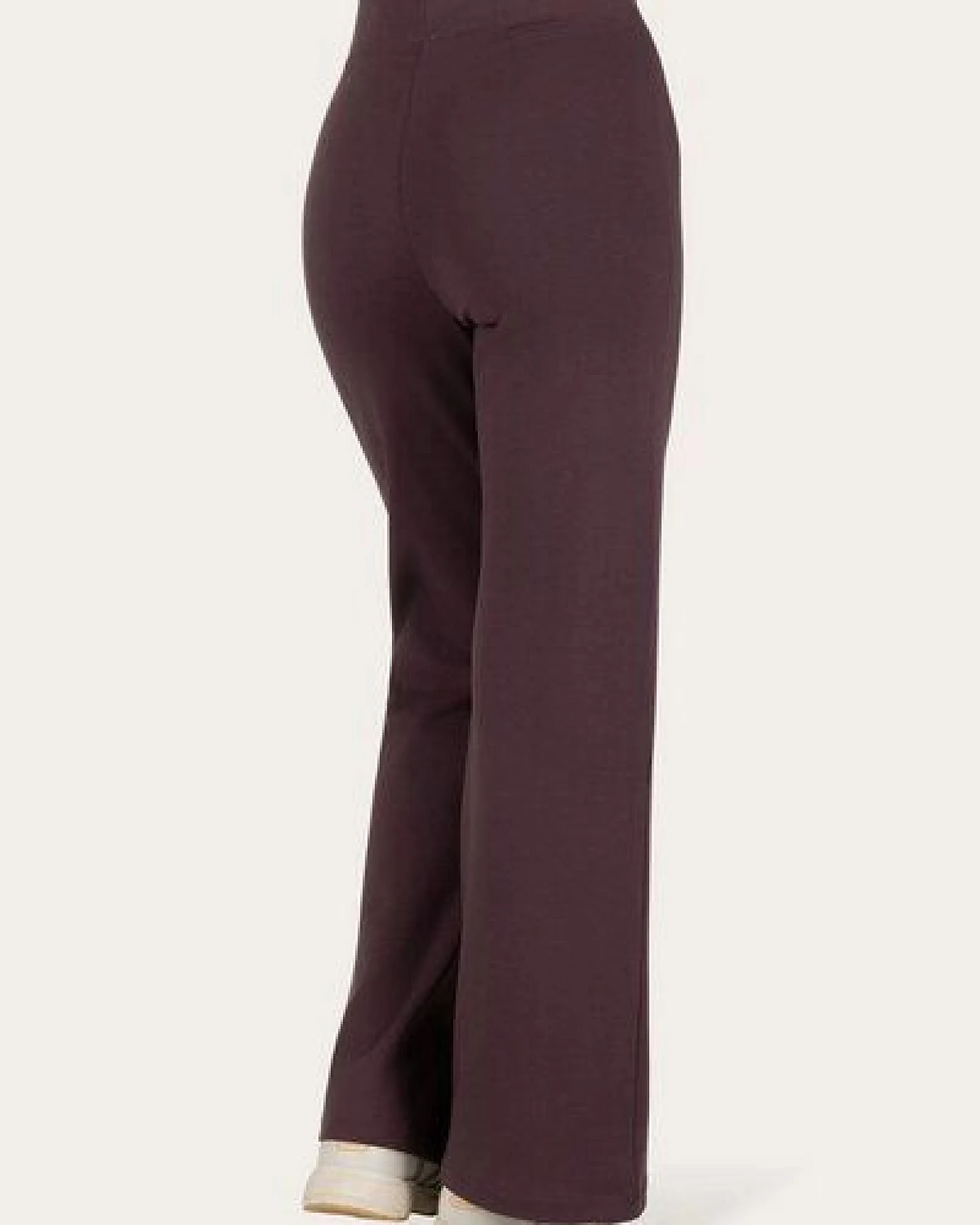 Urban Goddess Cayha Flared Yogahose – Ansicht 3