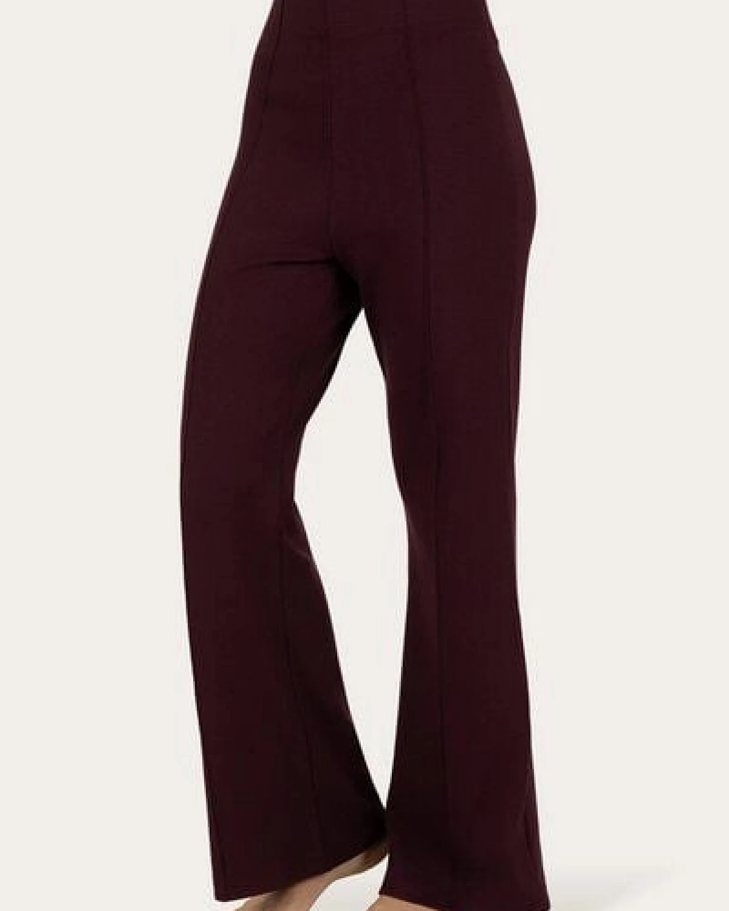 Urban Goddess Cayha Flared Yogahose – Ansicht 2