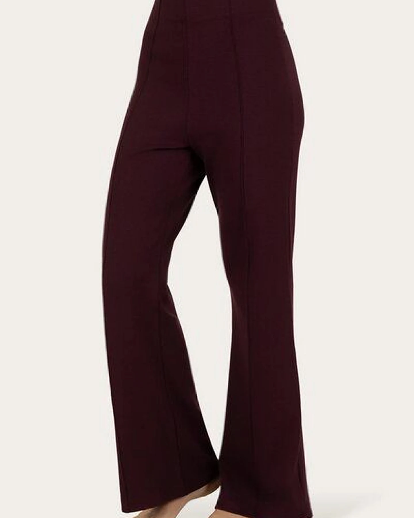 Urban Goddess Cayha Flared Yogahose – Ansicht 2