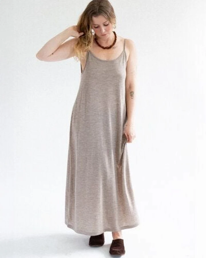 Kopyto MOA Light - Luftiges Sommerkleid aus leichter 100% Merinowolle