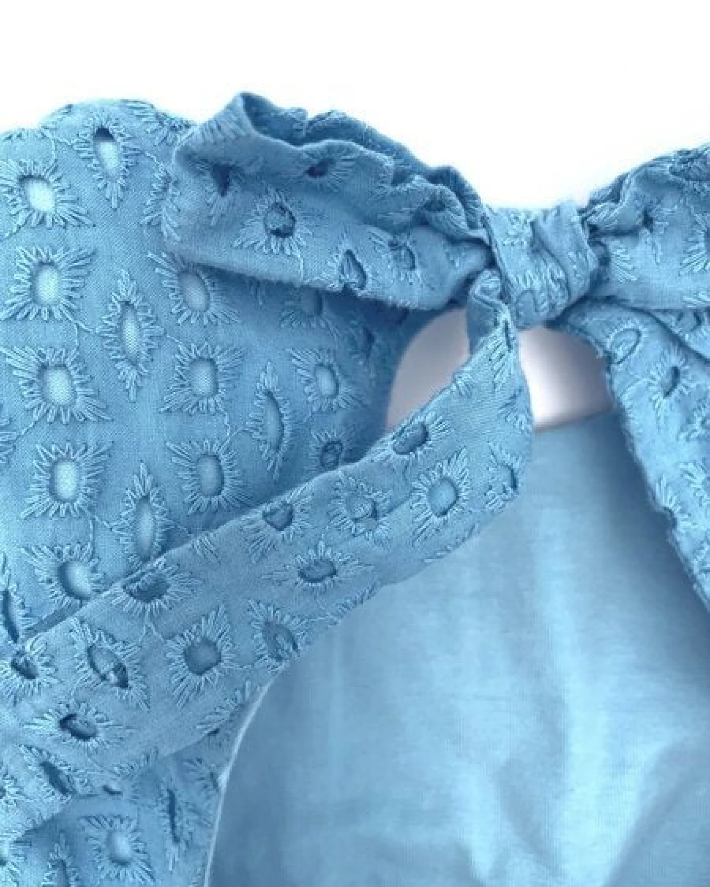 Marraine Kids Kleid LACE aus Bio-Baumwolle – Lochstickerei & Schleifendetail – Ansicht 4