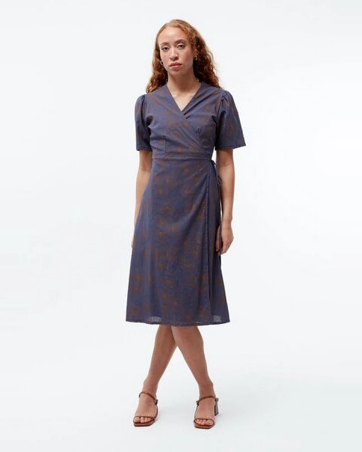 Givn Berlin Wickelkleid GBBABETTE aus Bio-Baumwoll Crepe - Nightshade Blue (Outlines)