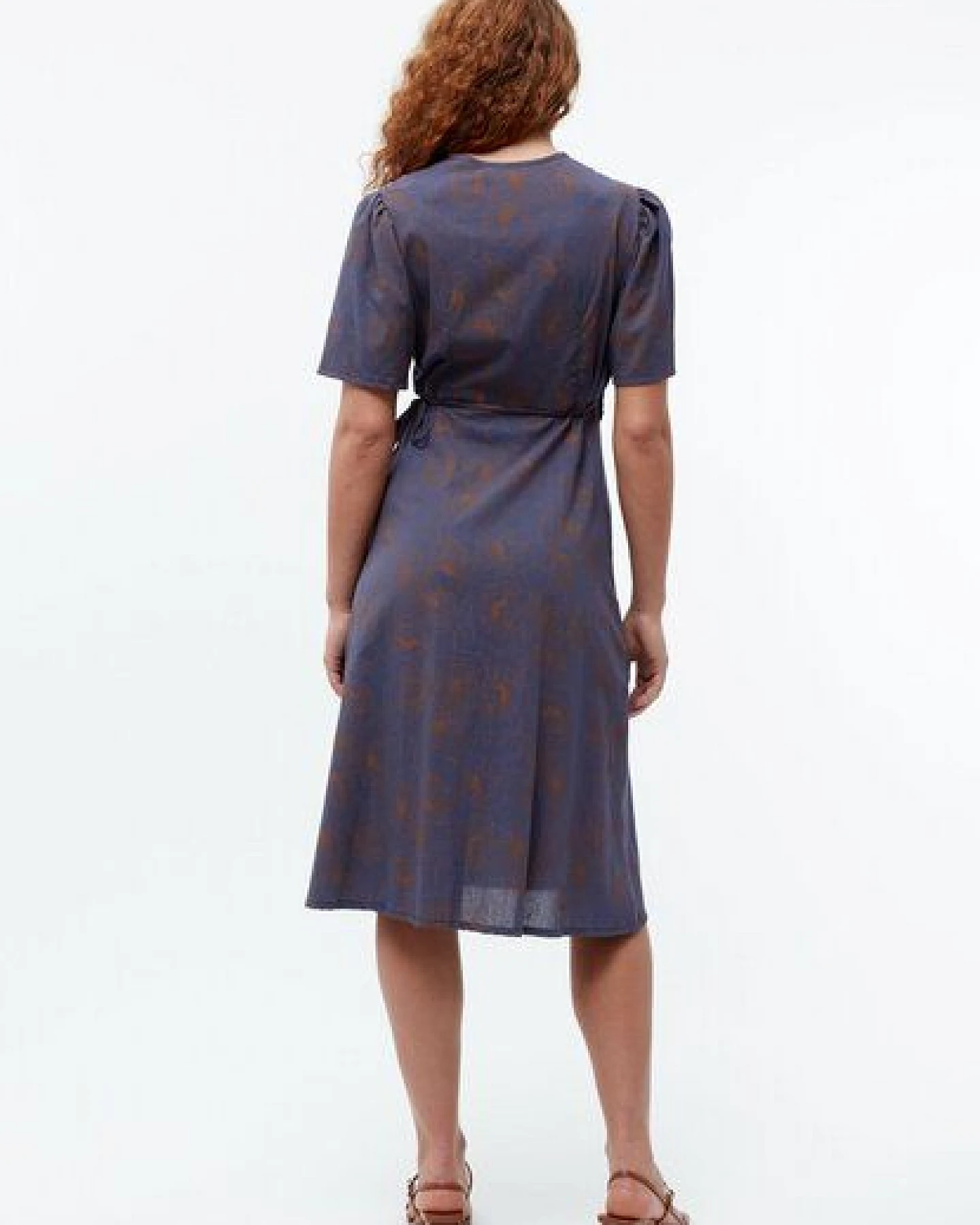 Givn Berlin Wickelkleid GBBABETTE aus Bio-Baumwoll Crepe - Nightshade Blue (Outlines) – Ansicht 2
