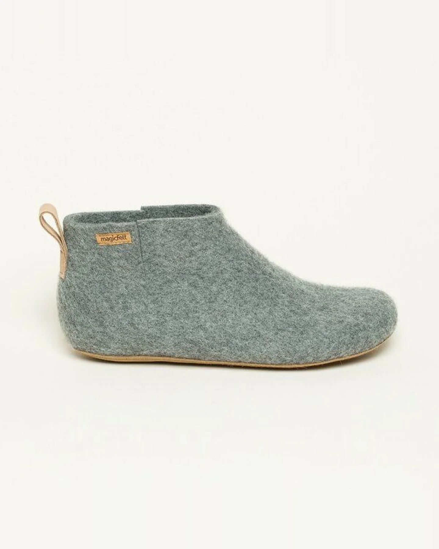 Magicfelt 743 Hüttenschuhe aus 100% Merino-Wolle - Hausschuh für Damen & Herren - Made in Tirol - Hochwertige & robuste Ledersohle – Ansicht 3