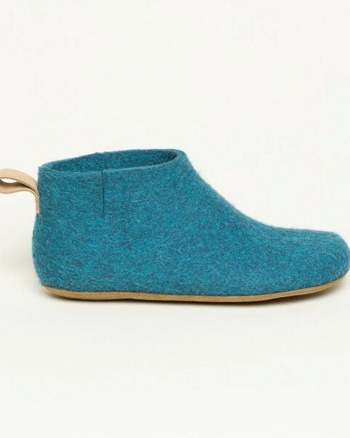Magicfelt 743 Hüttenschuhe aus 100% Merino-Wolle - Hausschuh für Damen & Herren - Made in Tirol - Hochwertige & robuste Ledersohle – Ansicht 3