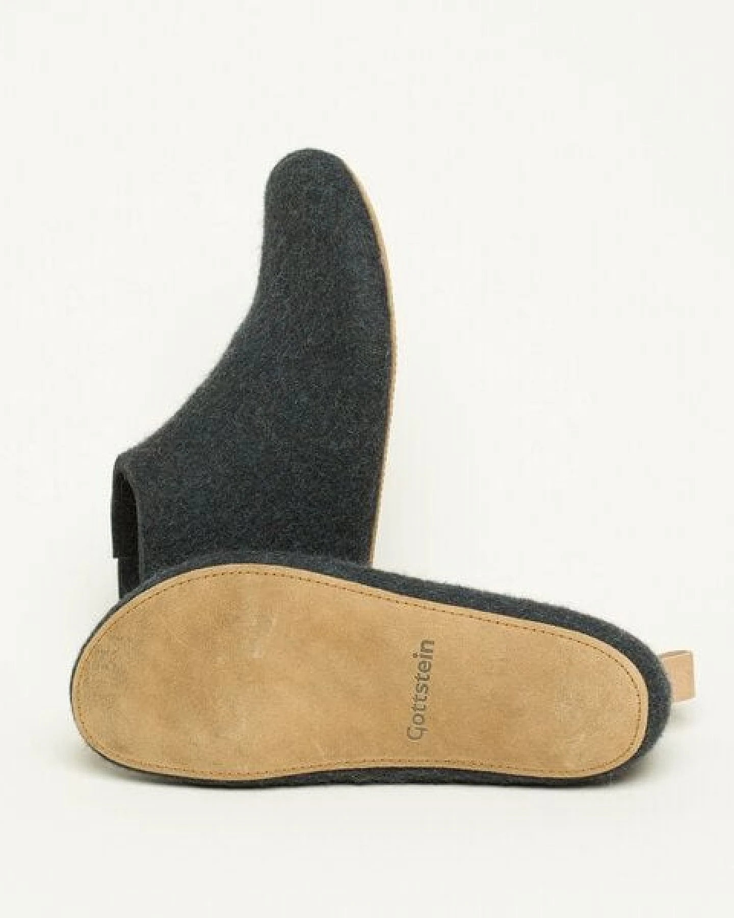 Magicfelt 743 Hüttenschuhe aus 100% Merino-Wolle - Hausschuh für Damen & Herren - Made in Tirol - Hochwertige & robuste Ledersohle – Ansicht 4