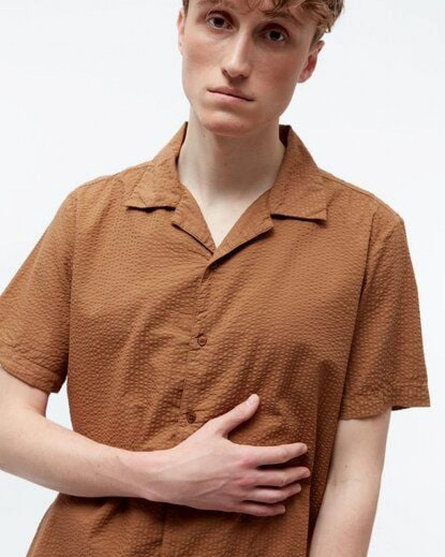 Givn Berlin Bowling-Shirt GBBARIK aus Bio-Baumwoll Seersucker – Ansicht 4