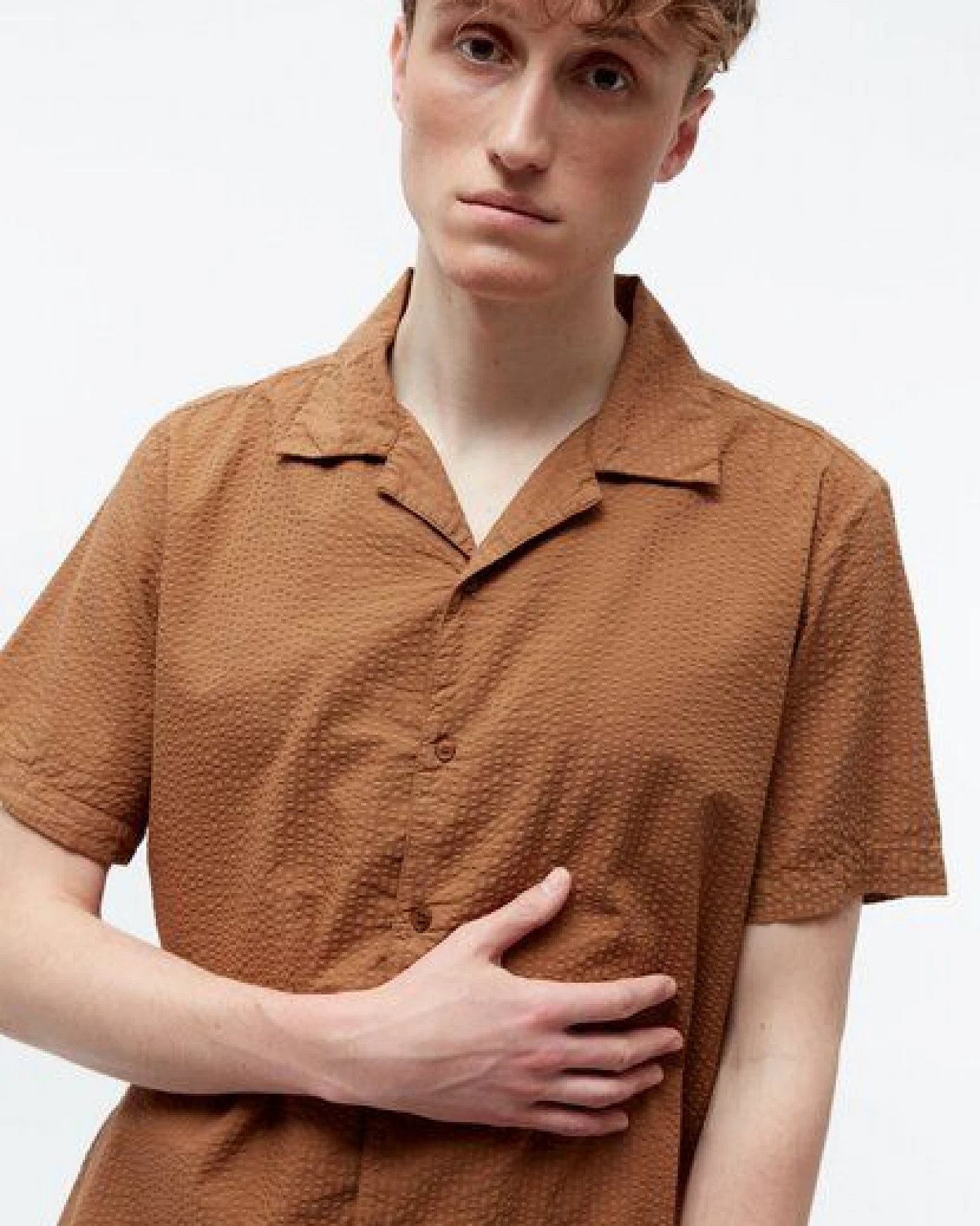 Givn Berlin Bowling-Shirt GBBARIK aus Bio-Baumwoll Seersucker – Ansicht 4