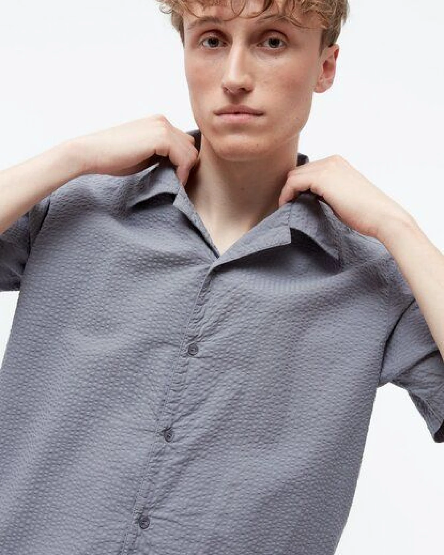 Givn Berlin Bowling-Shirt GBBARIK aus Bio-Baumwoll Seersucker – Ansicht 4