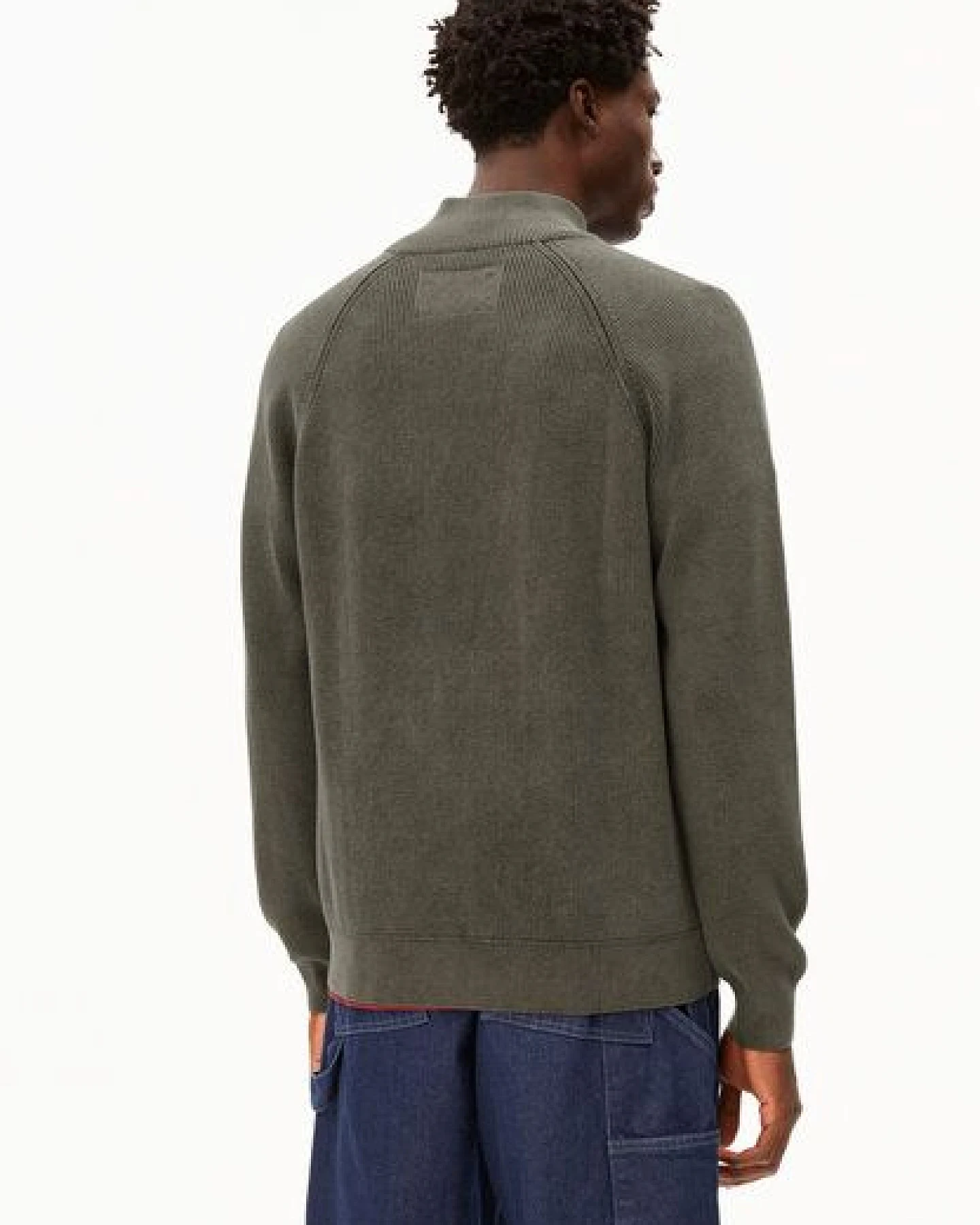 ARMEDANGELS AARTYOM GMT DYE Herren Pullover aus Bio-Baumwolle – Ansicht 2