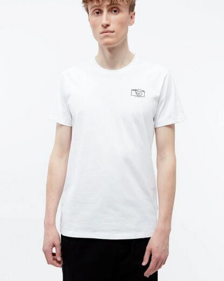 Givn Berlin T-Shirt GBCOLBY (CAMERA) aus Bio-Baumwolle mt Stickerei
