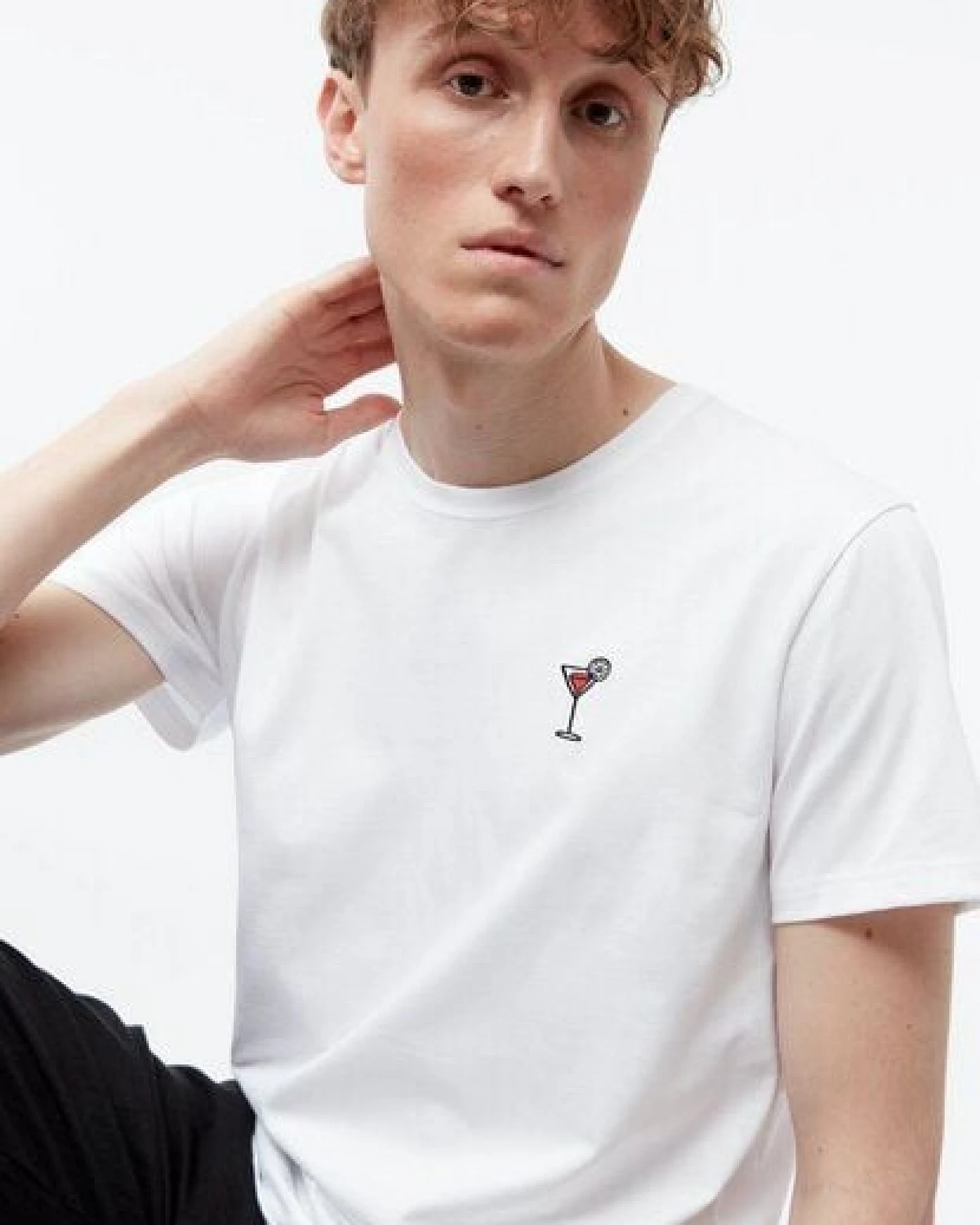 Givn Berlin T-Shirt GBCOLBY (COCKTAIL) aus Bio-Baumwolle mt Stickerei – Ansicht 4