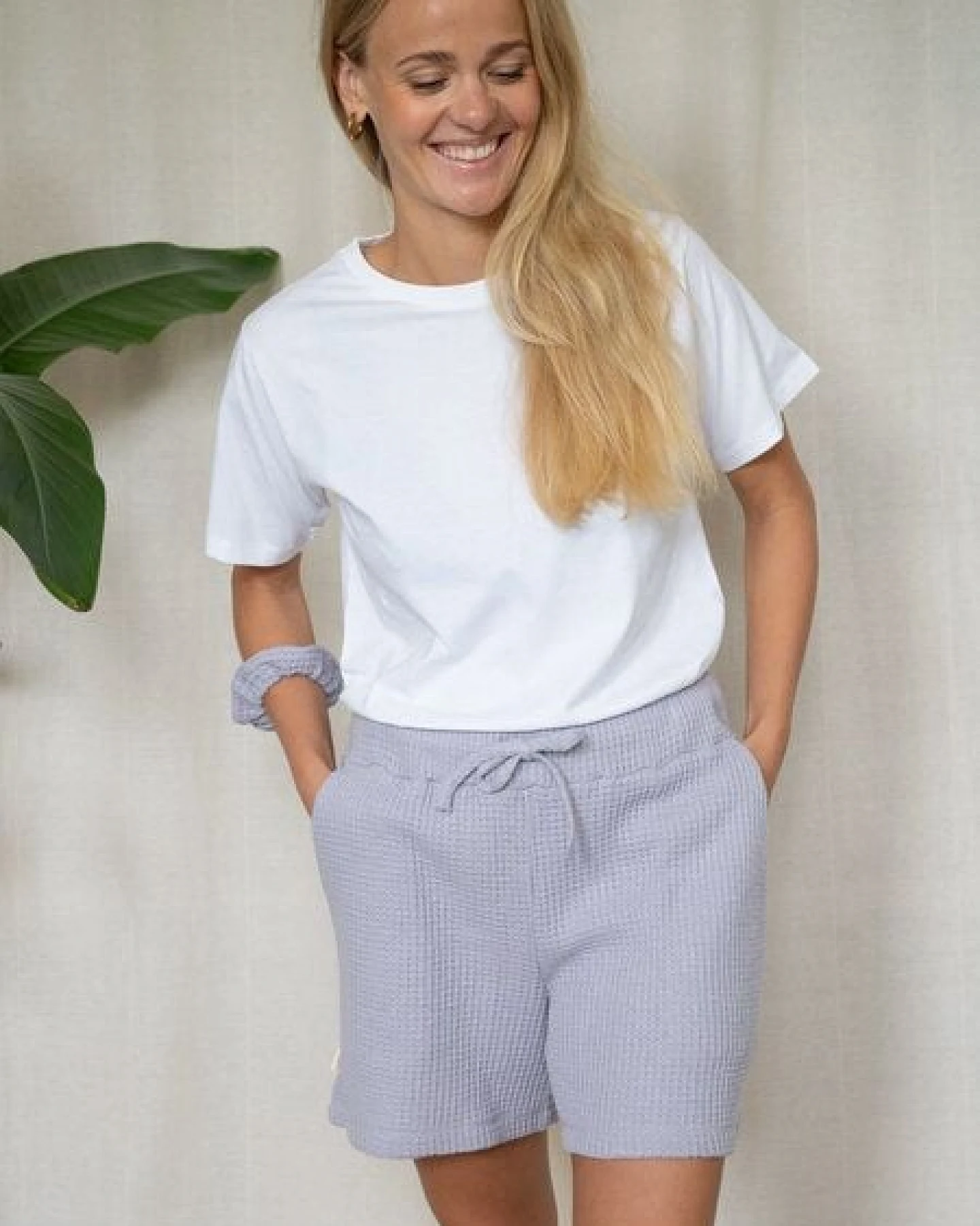 FUXBAU Frauen Waffelstrick Shorts – Ansicht 3