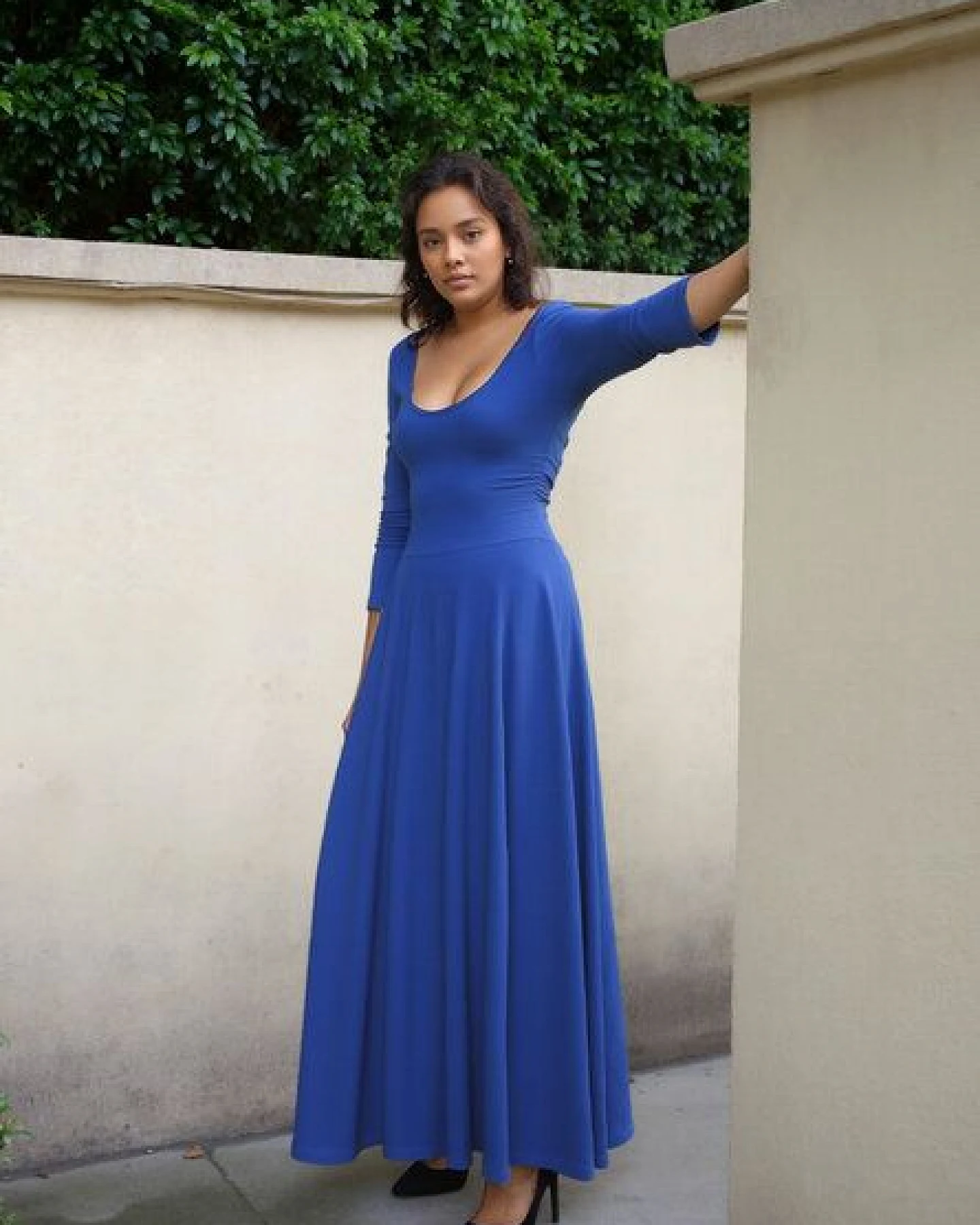 Ingoria AMELIA zeitloses Maxi-Wendekleid mit Taillenschnürung 3/4 Arm – Ansicht 2