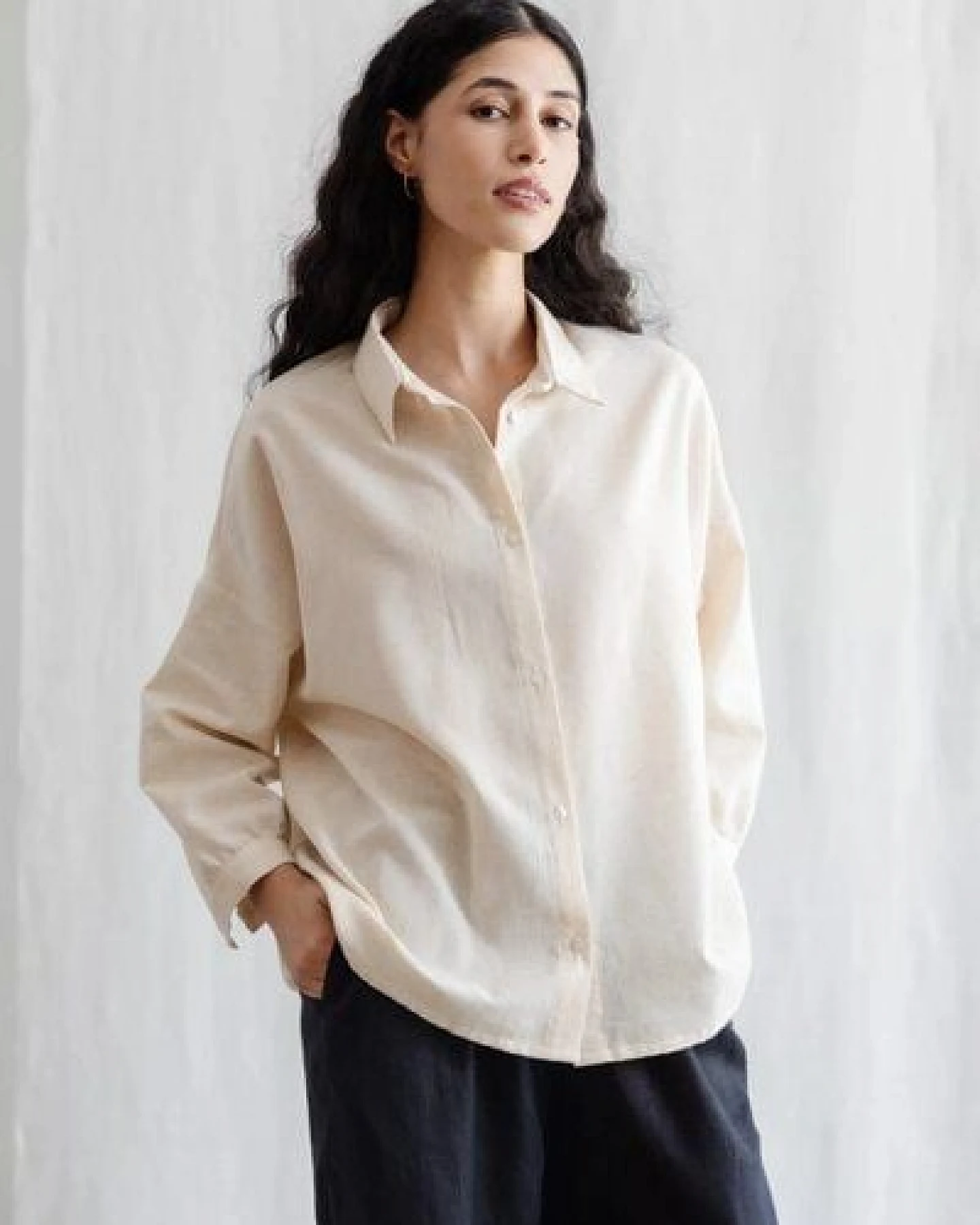 Jyoti - Fair Works Flachs/Baumwoll Bluse Mayank Creme – Ansicht 2
