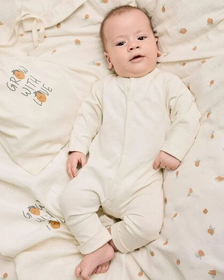 hessnatur Erstausstattung Newborn im Set aus reiner Bio-Baumwolle