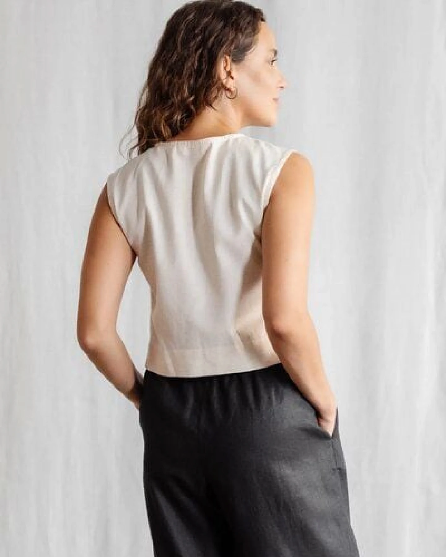 Jyoti - Fair Works Flachs/Baumwoll Top Diyan Creme – Ansicht 4