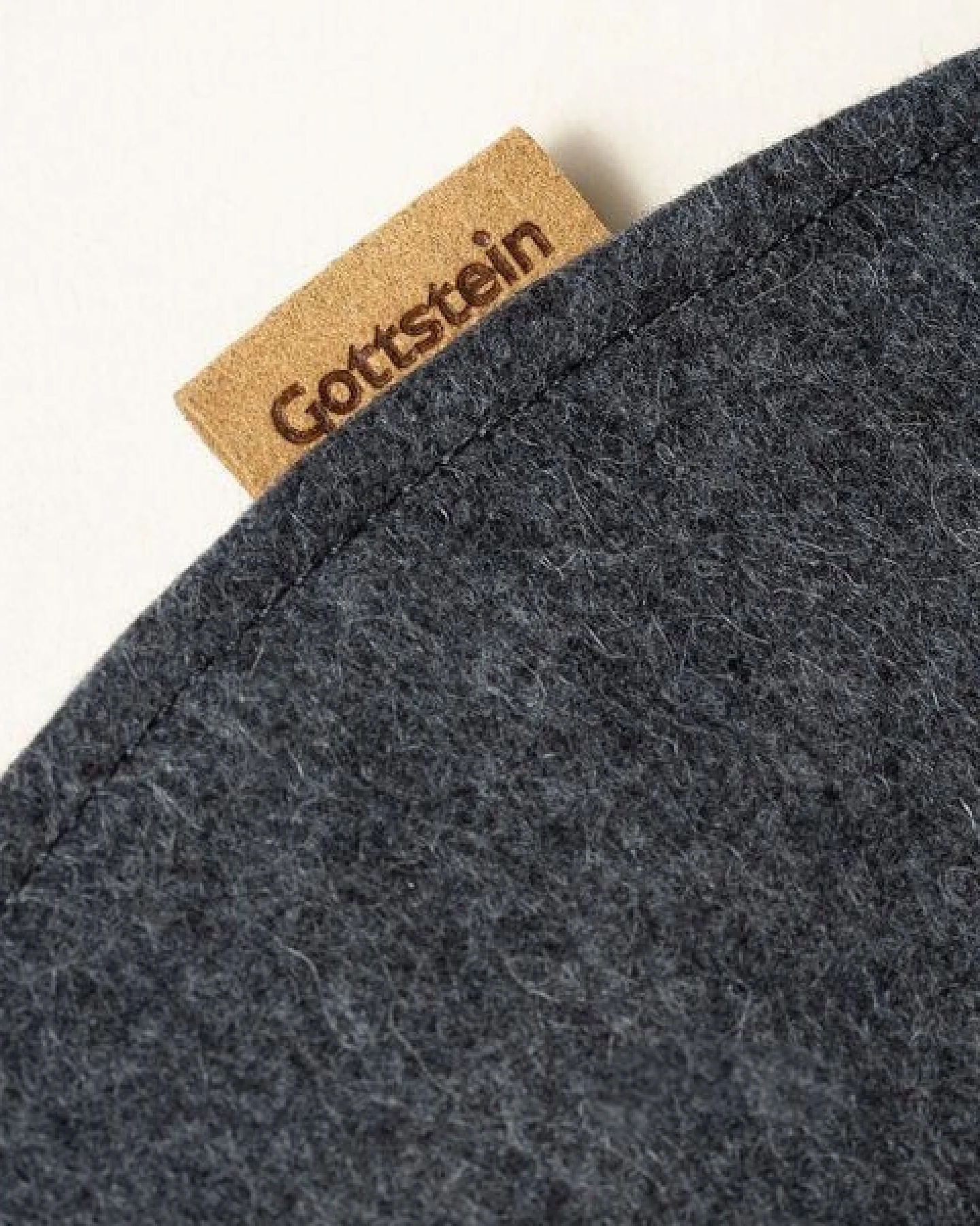 GOTTSTEIN® Filz-Sitzkissen rund aus 100% Schurwolle Stuhlkissen Ø 35 & 40 cm - Bodenkissen in 2 Farben Made in Tirol – Ansicht 4