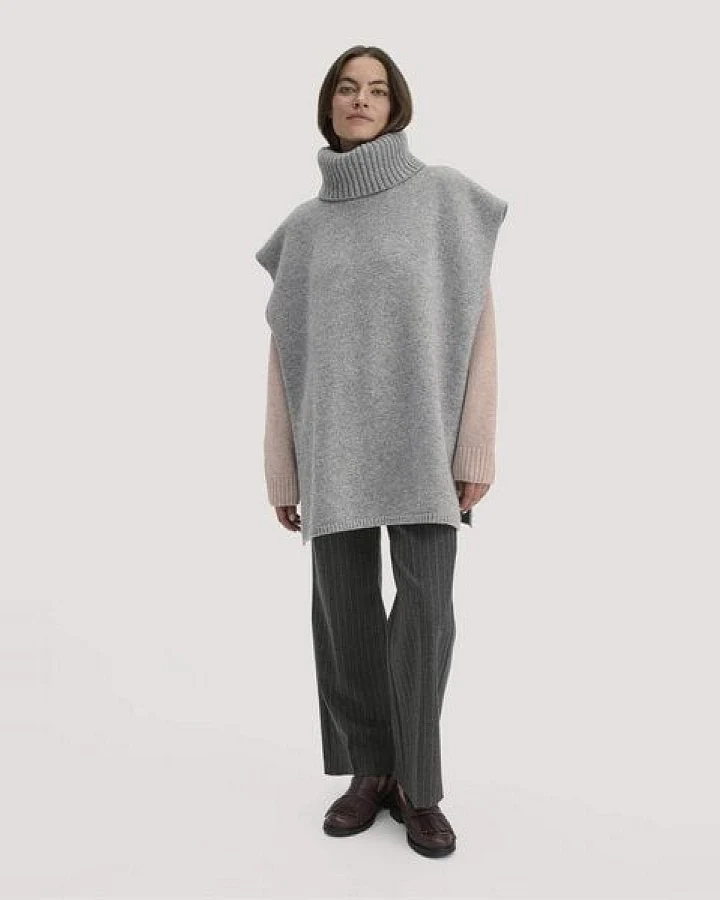 hessnatur Strick Poncho Pullover Oversize BETTER RECYCLING aus reiner Bio-Merinowolle