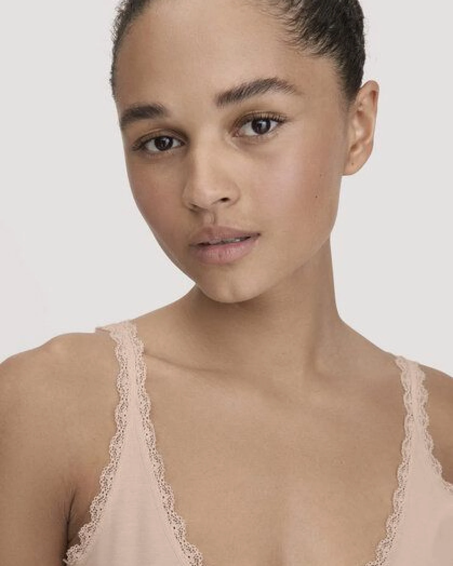 hessnatur Tanktop COTTON FEELING LACE aus Bio-Baumwolle – Ansicht 2