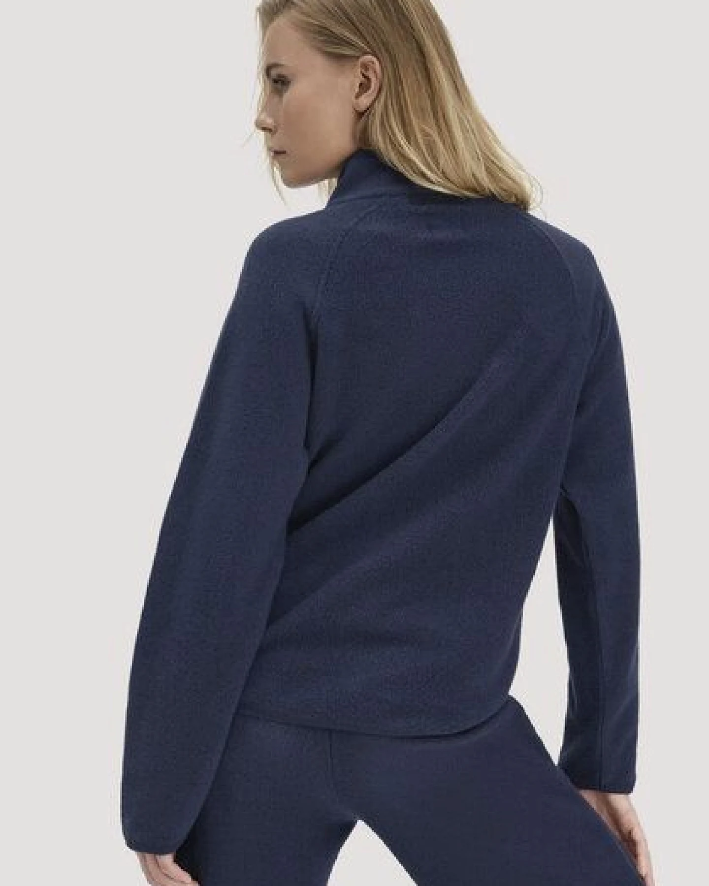 hessnatur Fleece Jacke Relaxed ACTIVE LIGHT aus Bio-Baumwolle – Ansicht 2