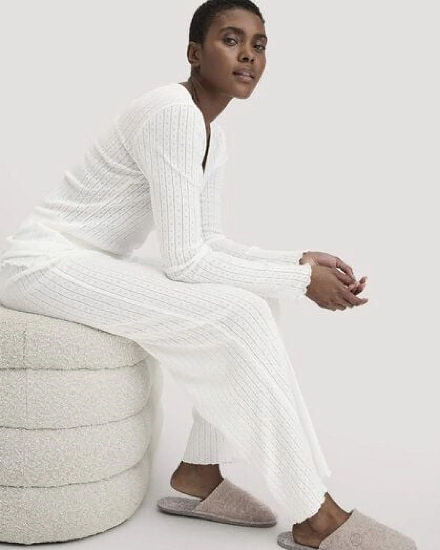 hessnatur Pointelle Schlafhose Relaxed PURE COTTON aus reiner Bio-Baumwolle – Ansicht 2