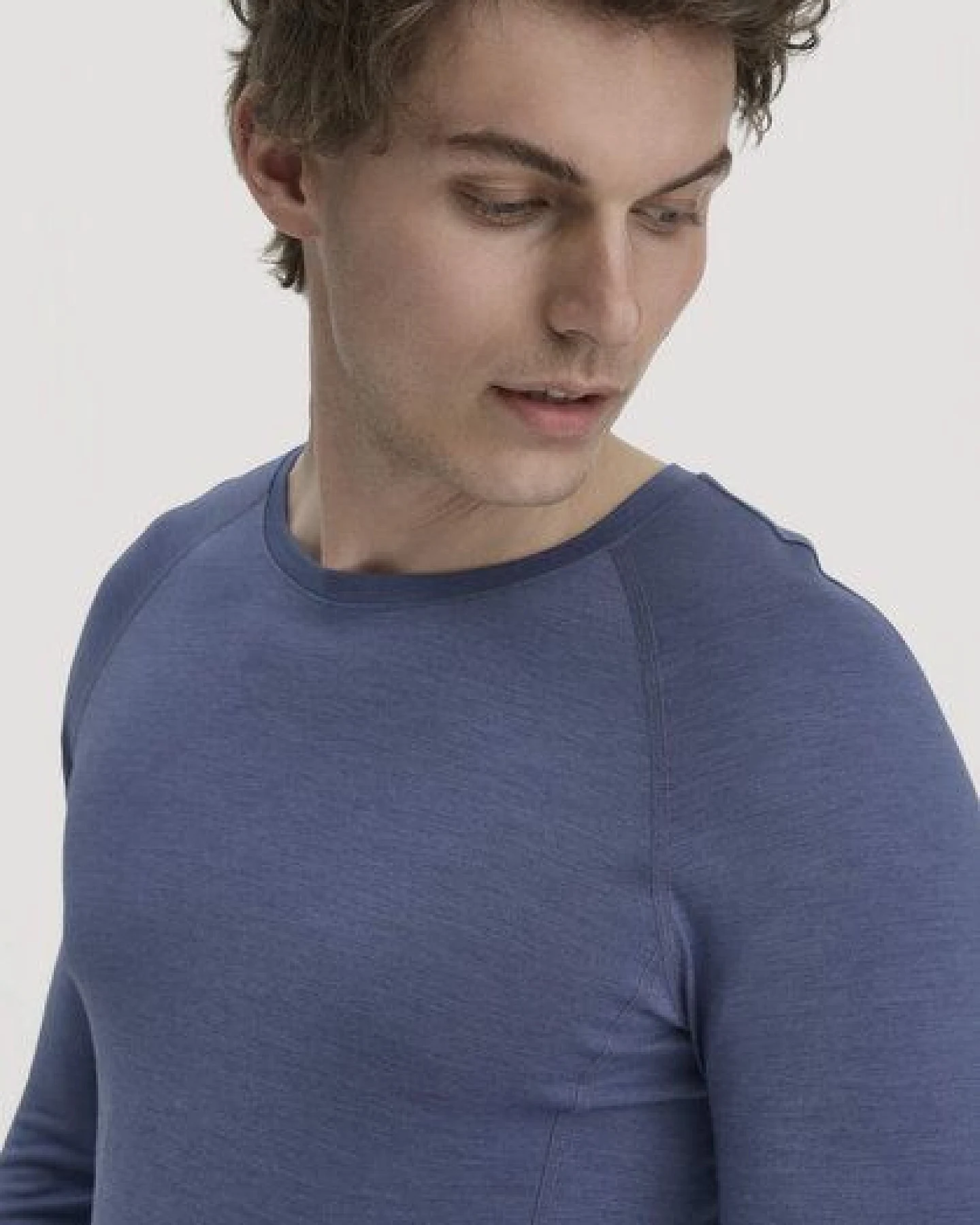hessnatur Wool-Silk Longsleeve aus Bio-Merinowolle mit Seide – Ansicht 4