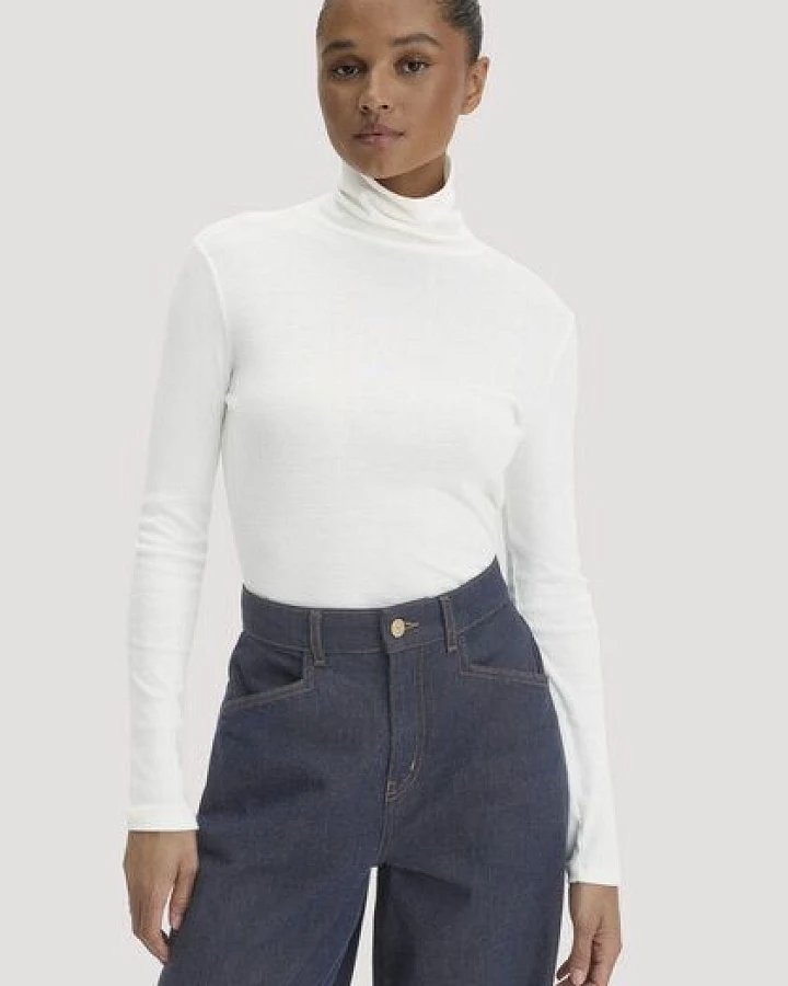 hessnatur Softrib Longsleeve Fitted aus Bio-Baumwolle und TENCEL Modal
