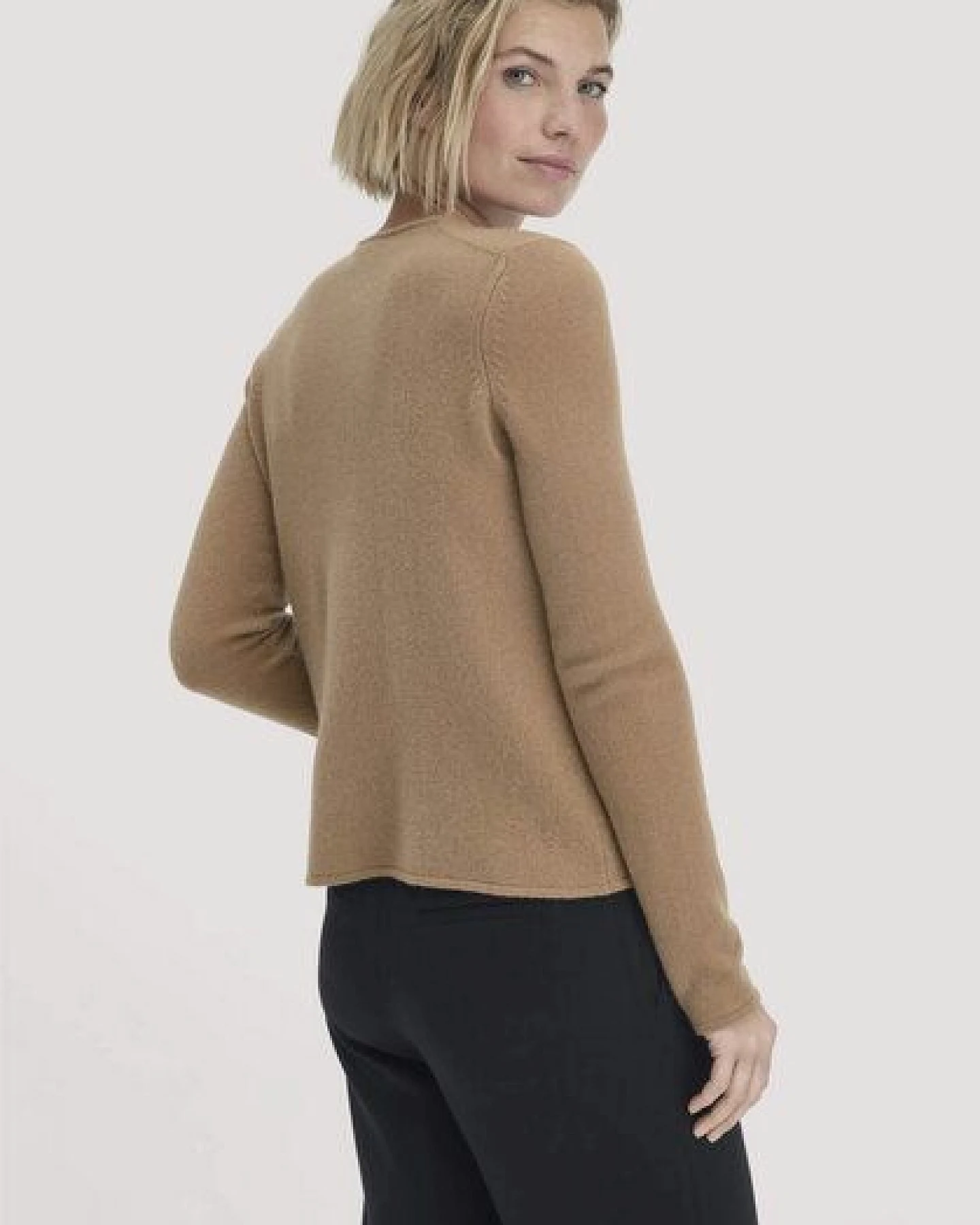 hessnatur Strick Pullover Regular BETTER RECYCLING aus reinem Kaschmir – Ansicht 2