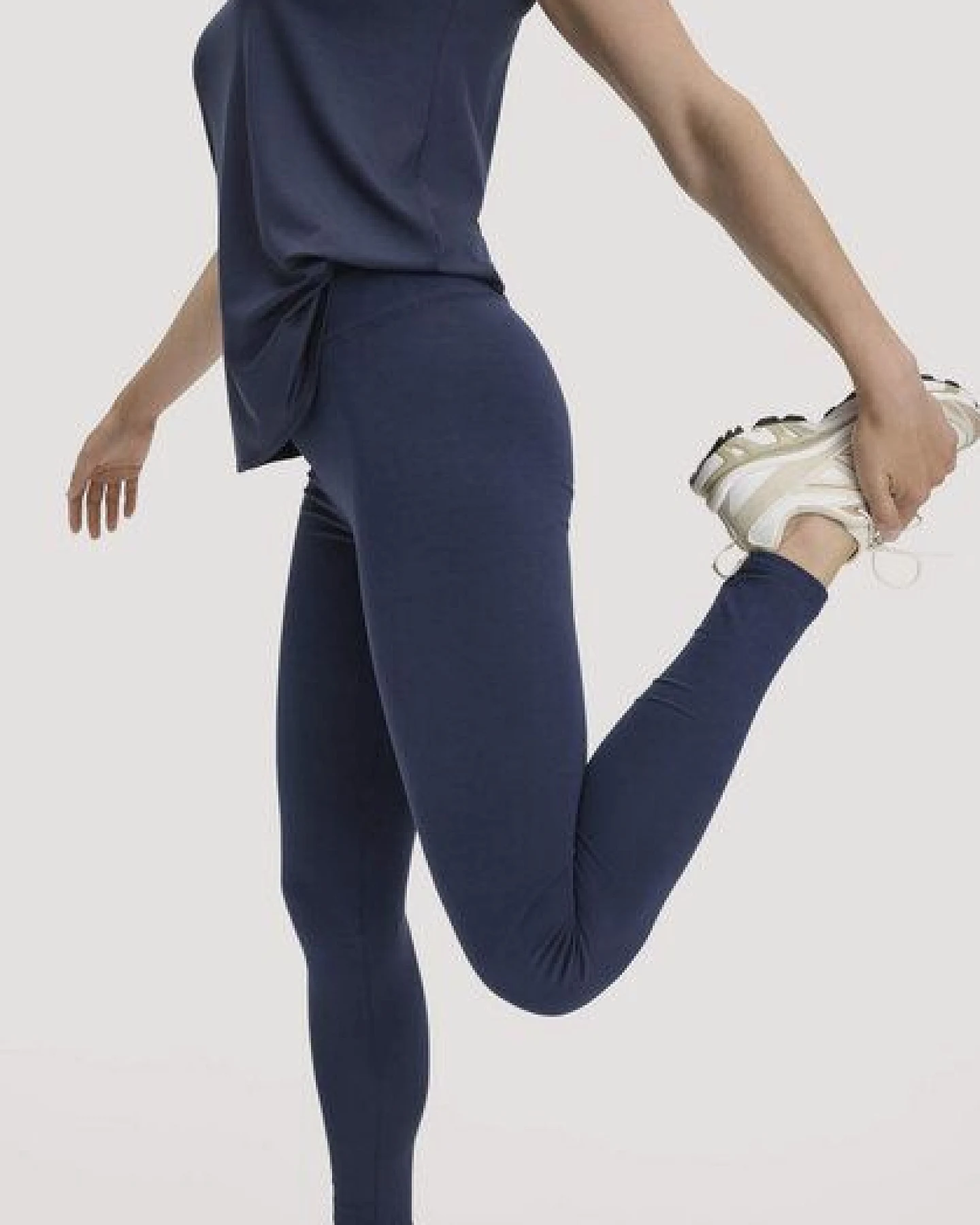 hessnatur Leggings Medium Cut ACTIVE LIGHT aus Bio-Baumwolle – Ansicht 2