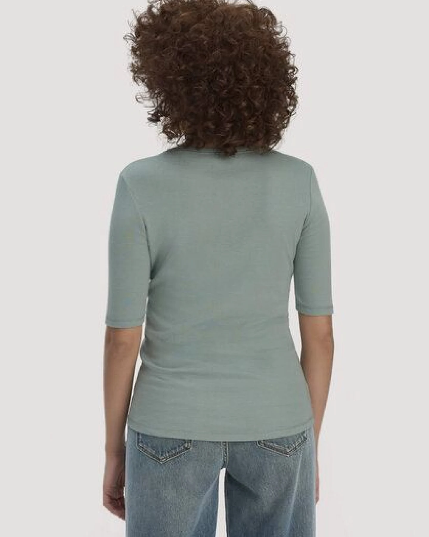 hessnatur Softrib T-Shirt Fitted aus Bio-Baumwolle und TENCEL Modal – Ansicht 2