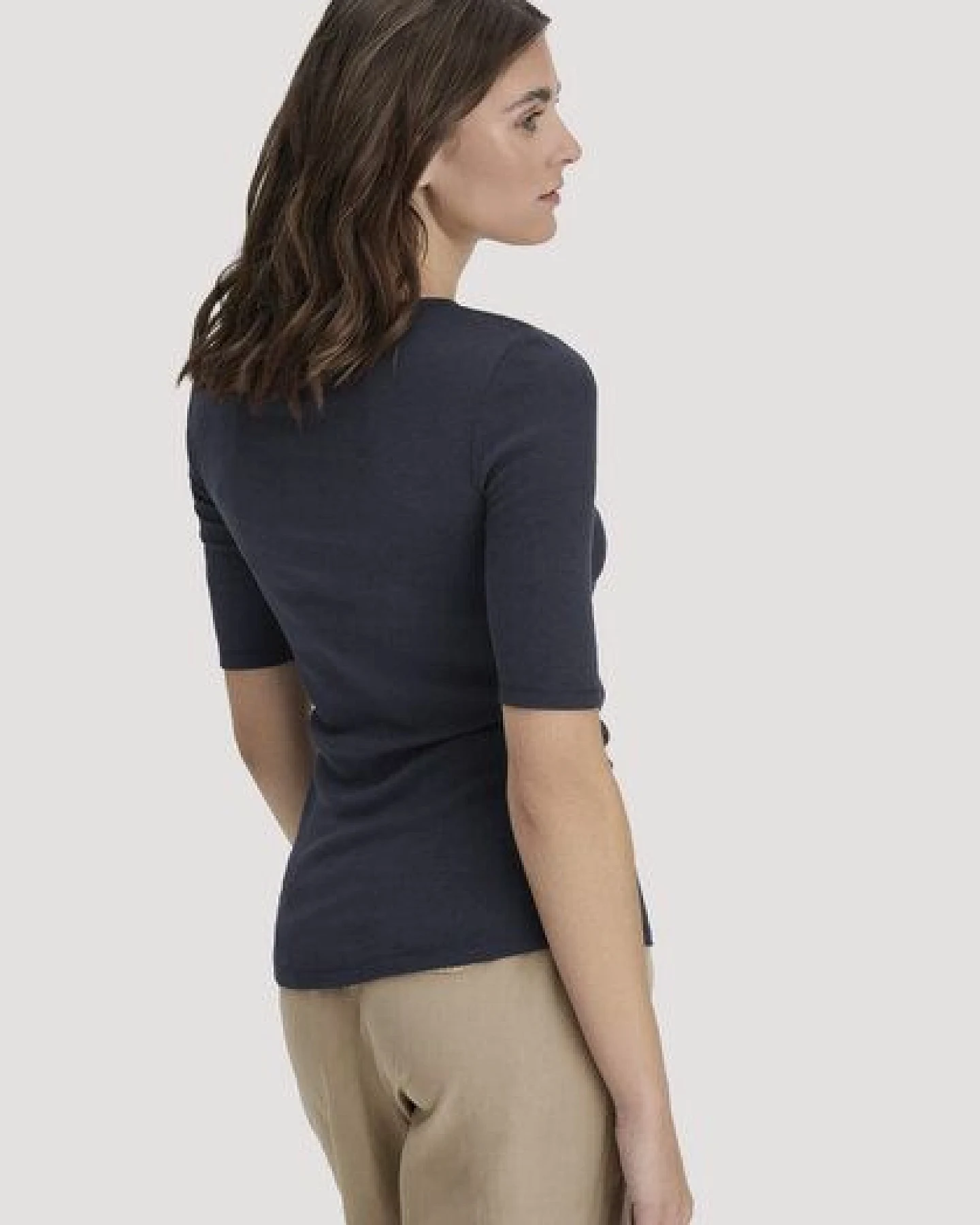 hessnatur Softrib T-Shirt Fitted aus Bio-Baumwolle und TENCEL Modal – Ansicht 2