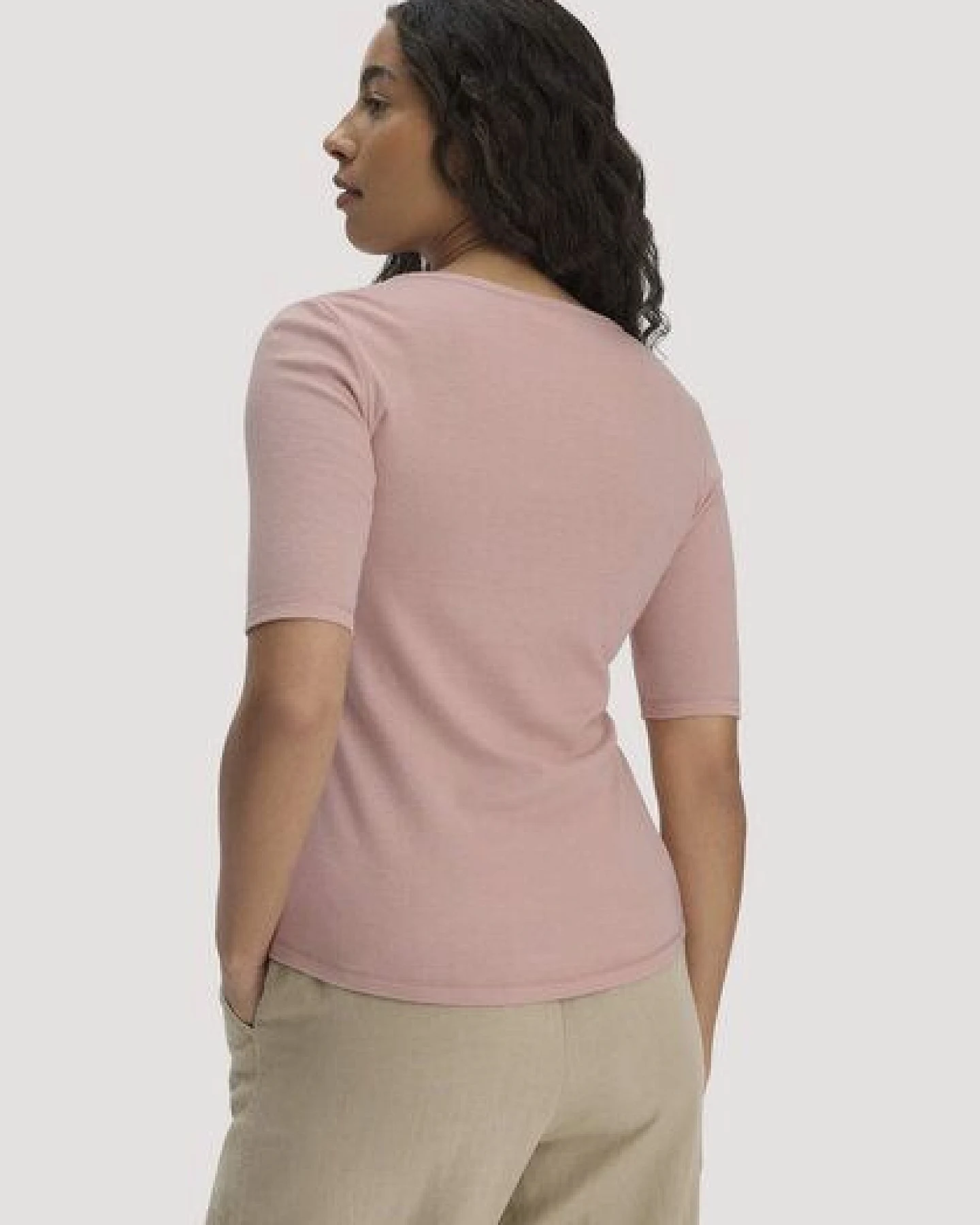 hessnatur Softrib T-Shirt Fitted aus Bio-Baumwolle und TENCEL Modal – Ansicht 2