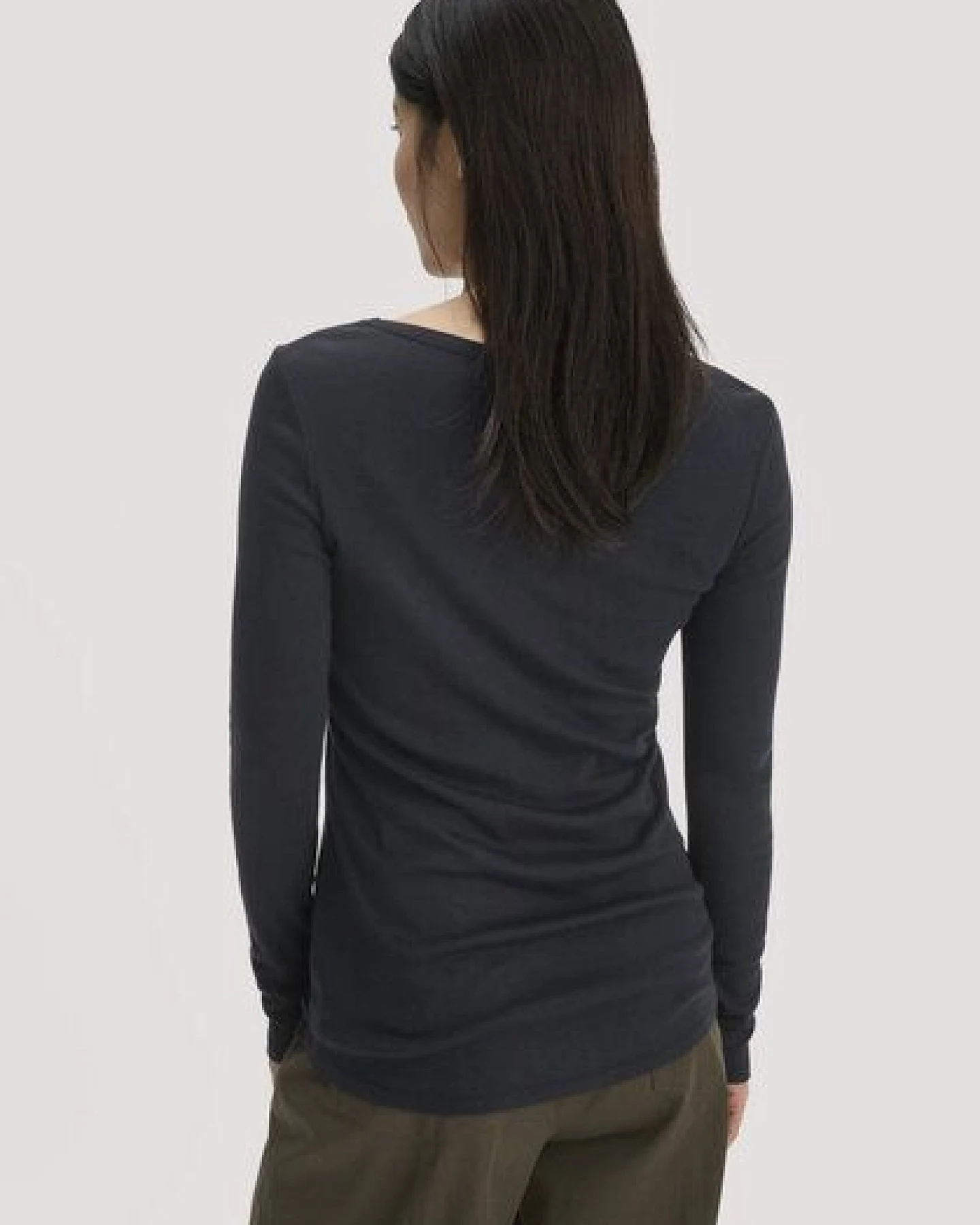 hessnatur Softrib Longsleeve Fitted aus Bio-Baumwolle und TENCEL Modal – Ansicht 2