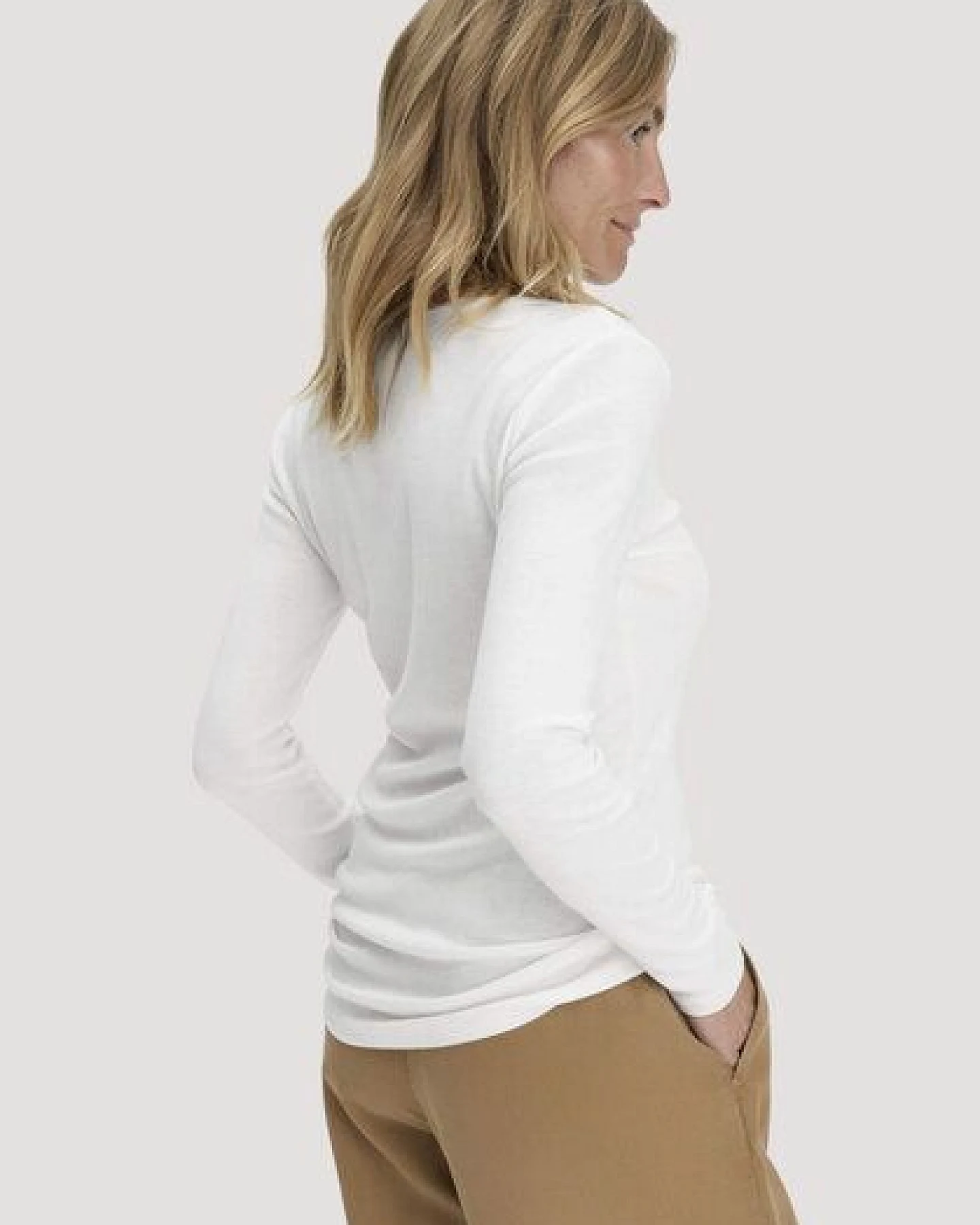 hessnatur Softrib Longsleeve Fitted aus Bio-Baumwolle und TENCEL Modal – Ansicht 2