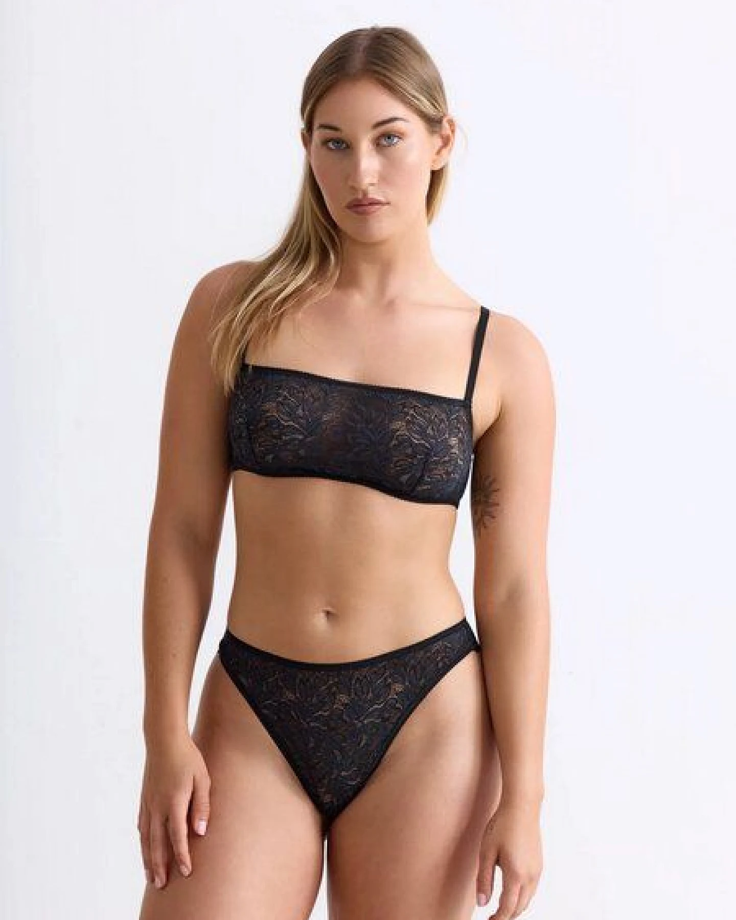 erlich textil Iconic Lace bügelloses Bandeau Bralette mit Spitze, made in Europe – Ansicht 3