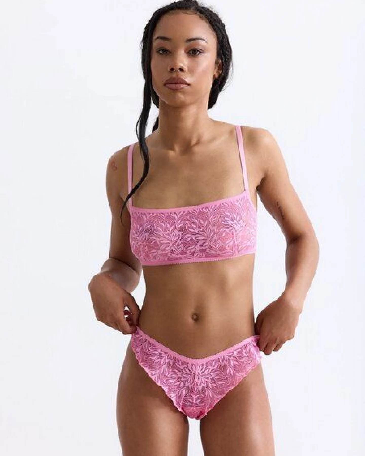 erlich textil Iconic Lace bügelloses Bandeau Bralette mit Spitze aus abbaubarem Polyamid, made in Europe – Ansicht 3