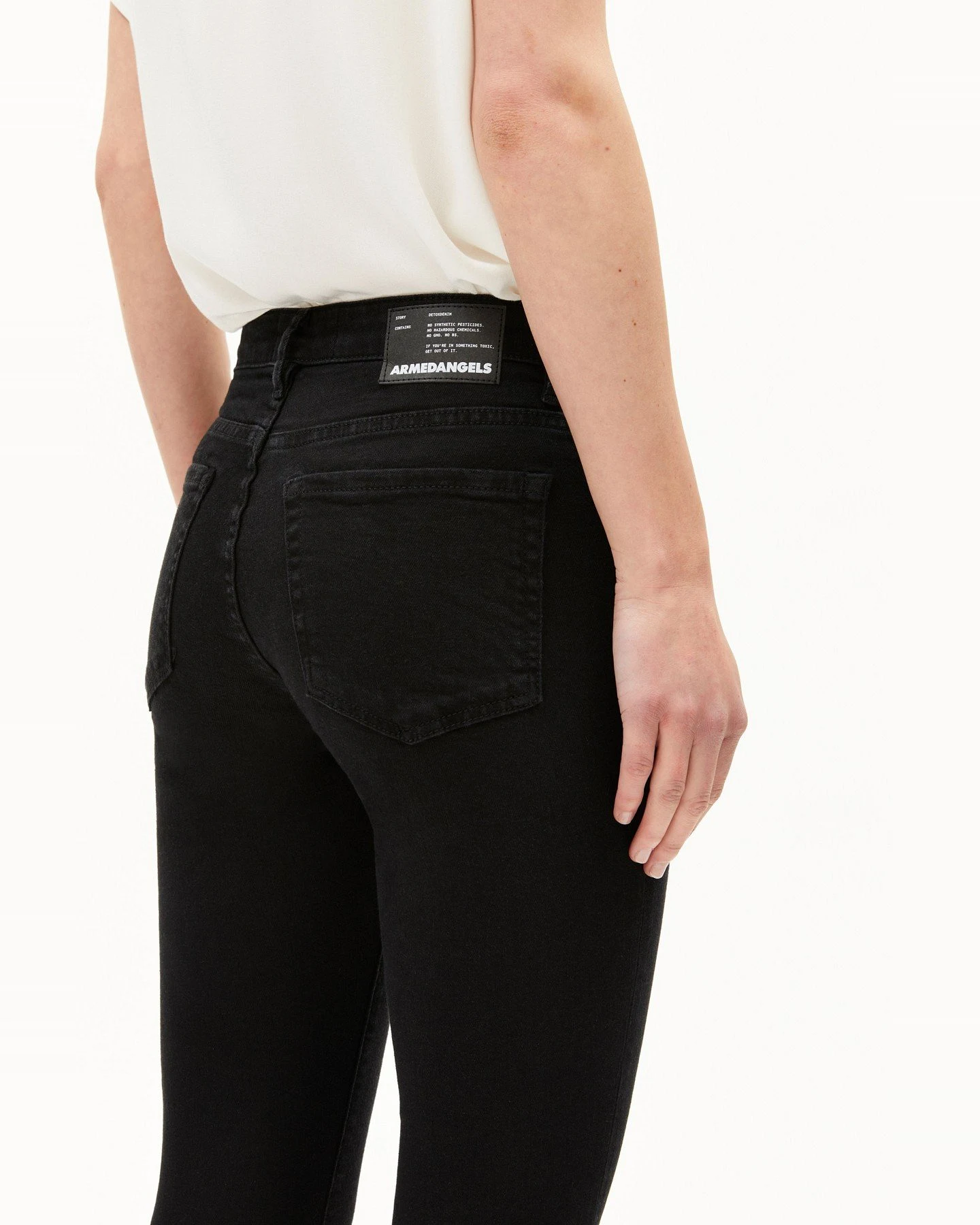 Jeans Tillaa Rinse Black – Ansicht 4