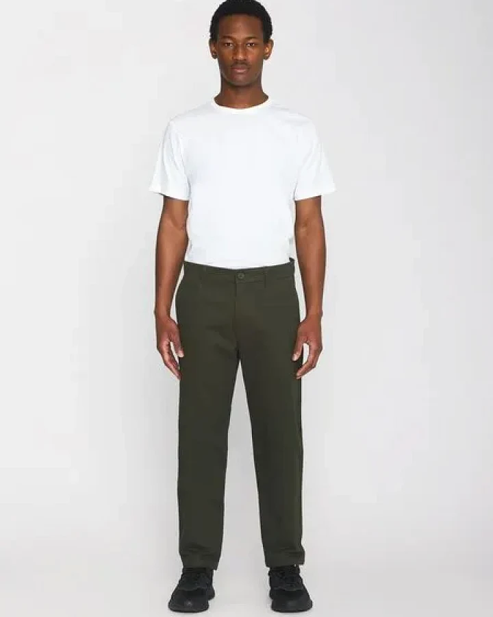 Produktseite: KnowledgeCotton Apparel Chino-Twill-Hosen CHUCK aus Bio-Baumwolle - ROC/GOTS/Vegan