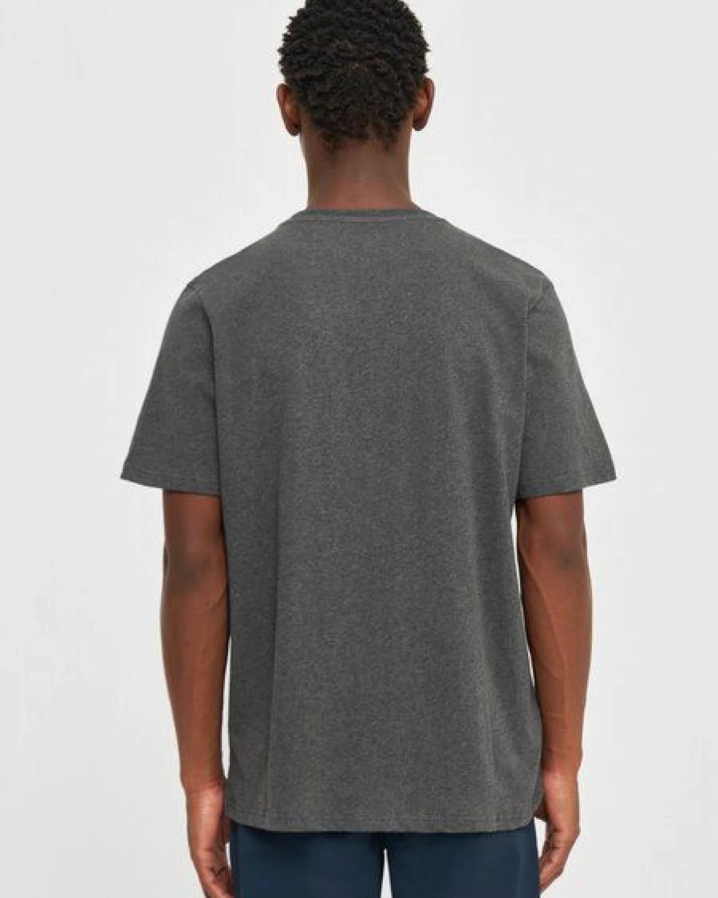 KnowledgeCotton Apparel T-Shirt LOKE Badge aus Bio-Baumwolle - ROC/GOTS/Vegan – Ansicht 3