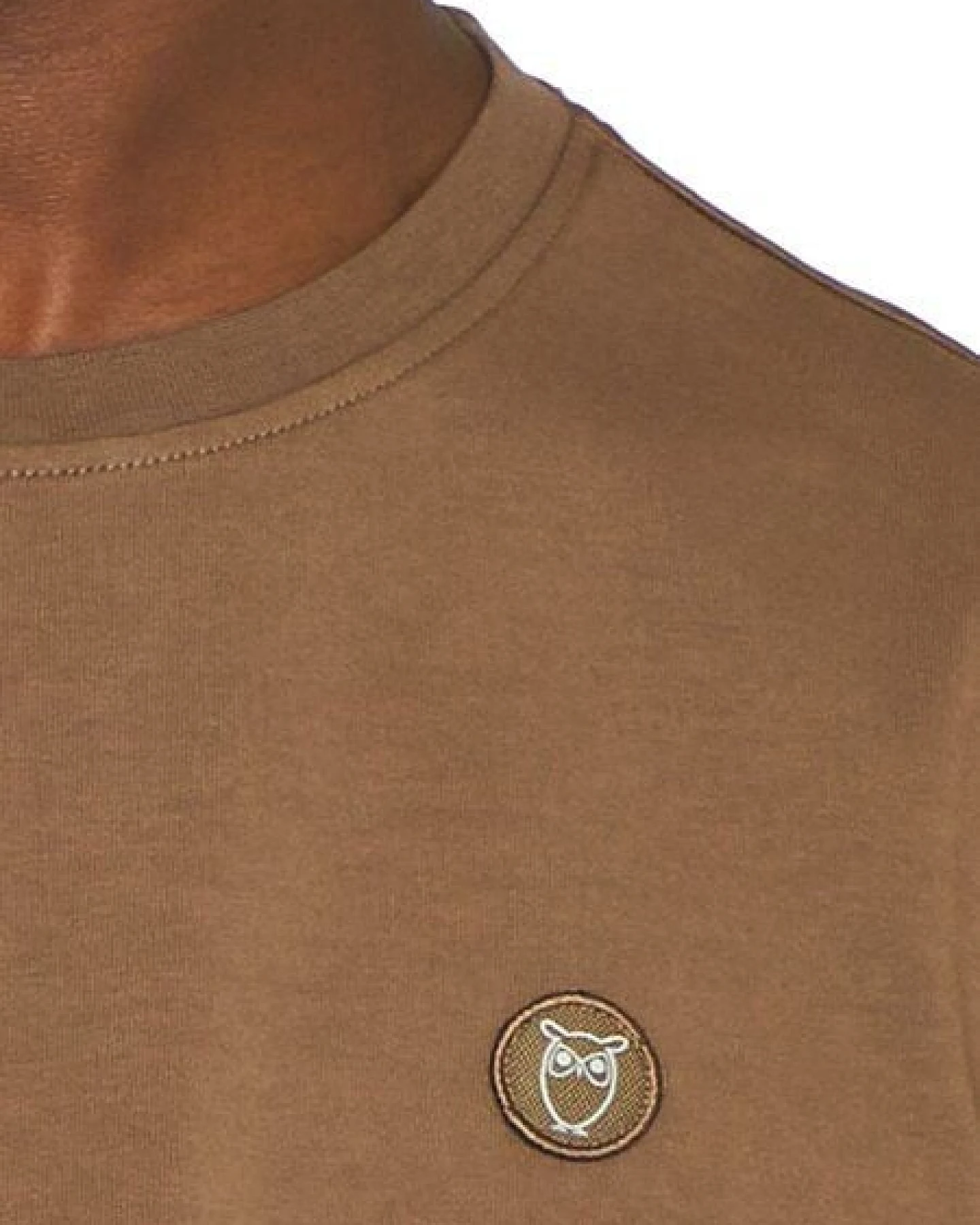 KnowledgeCotton Apparel T-Shirt LOKE Badge aus Bio-Baumwolle - ROC/GOTS/Vegan – Ansicht 4