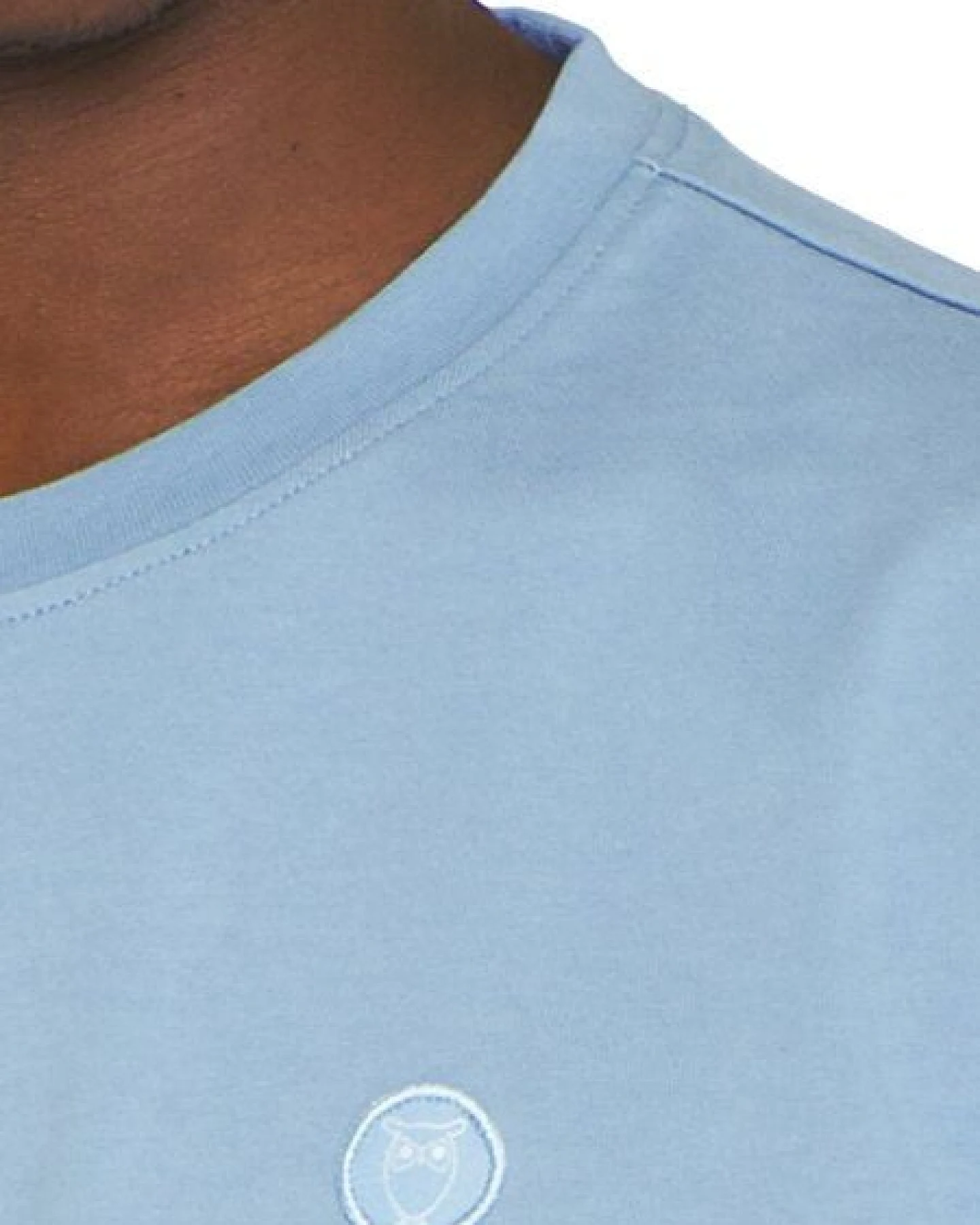 KnowledgeCotton Apparel T-Shirt LOKE Badge aus Bio-Baumwolle - ROC/GOTS/Vegan – Ansicht 4