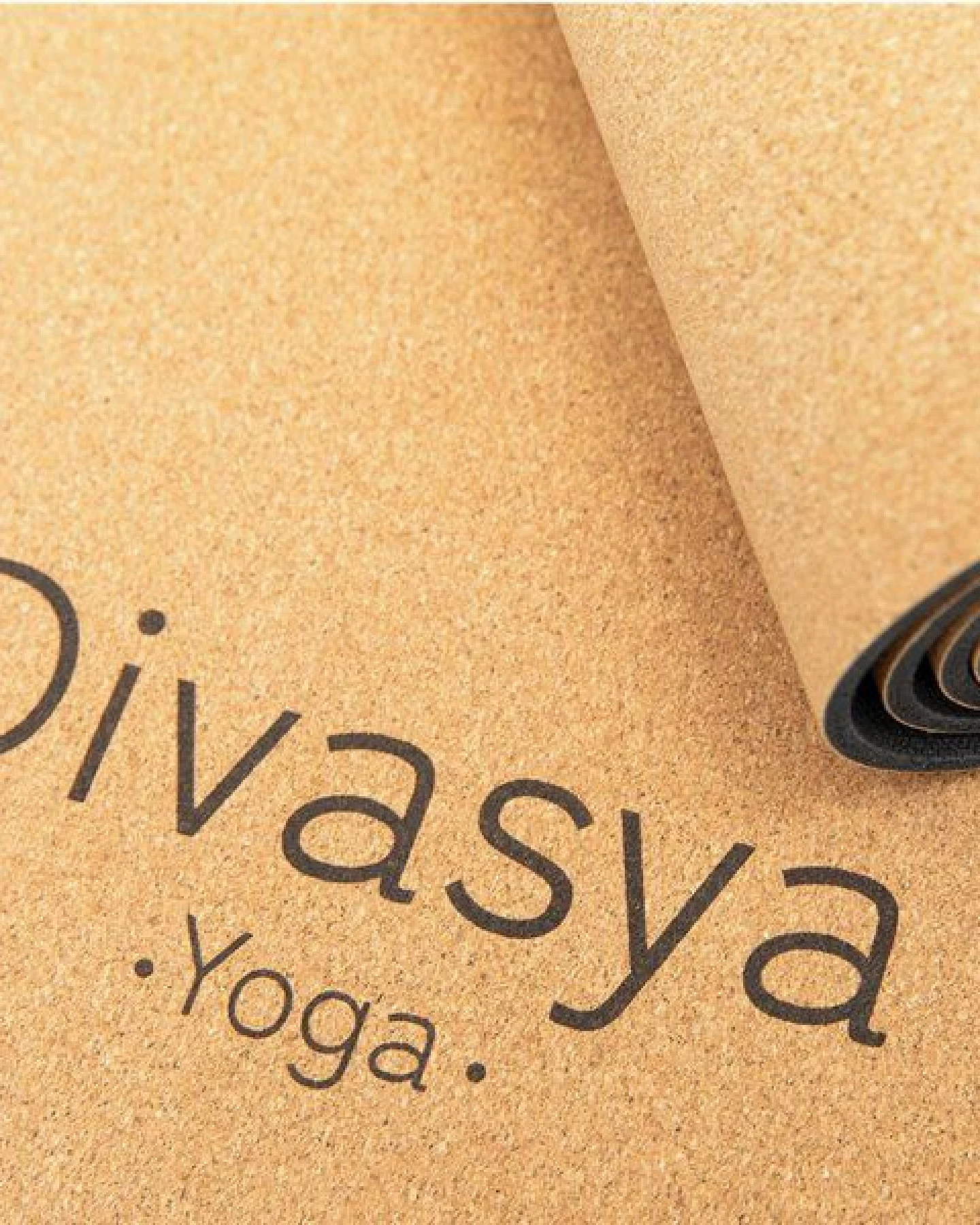 Divasya Yoga Komfort-Set: Yogamatte aus Kork & Naturkautschuk inklusive 2 Kniepads (Lotus / Pure) – Ansicht 4