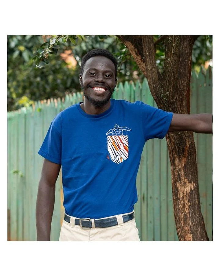 Kipepeo-Clothing BABY-TURTLE Männer T-Shirt mit Brusttasche Mitternachtsblau Made in Africa