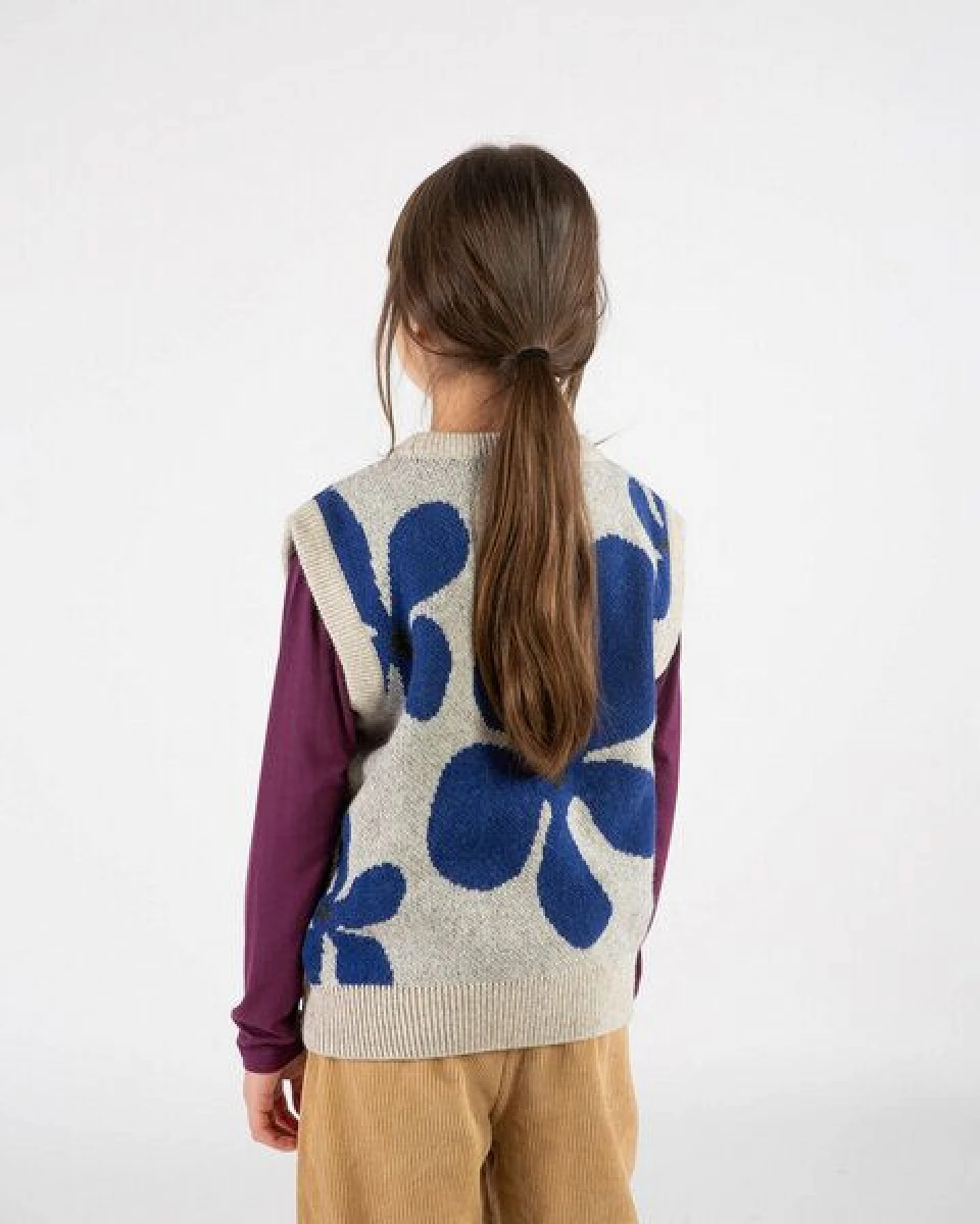 Matona Gestrickter Pullunder für Kinder aus Bio-Baumwolle und Wolle / Hug Vest – Ansicht 2