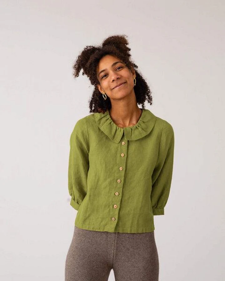 Matona Bluse mit Rüschenkragen für Frauen aus Leinen / Ruffled Collar Blouse
