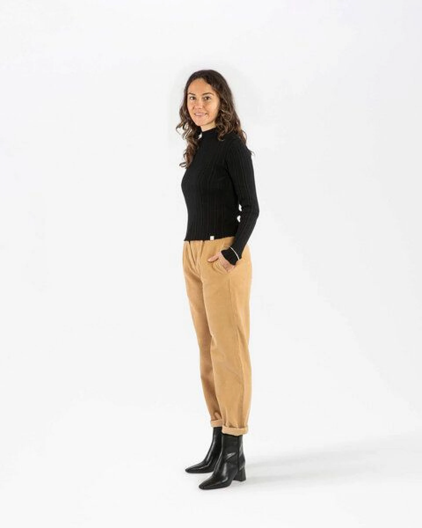 Matona Kordhose für Frauen aus Bio-Baumwolle / Corduroy Pants – Ansicht 3