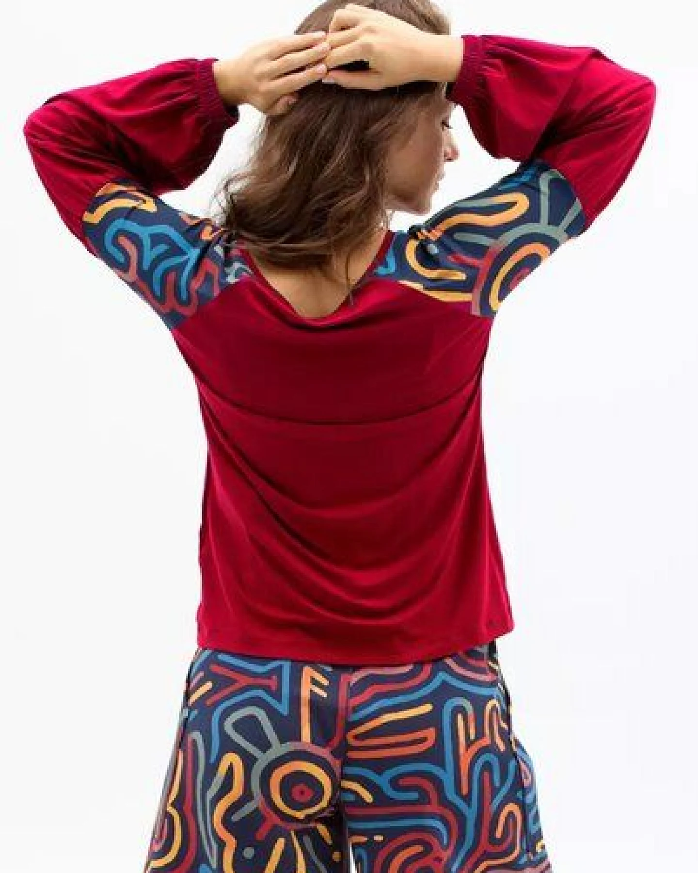 Bluse Lucia Damen – Viskose EcoVero – femininer Schnitt mit Puffärmeln & KOKOworld-Print – inspiriert von Panama & Guatemala – fair & nachhaltig in EU produziert – Ansicht 3